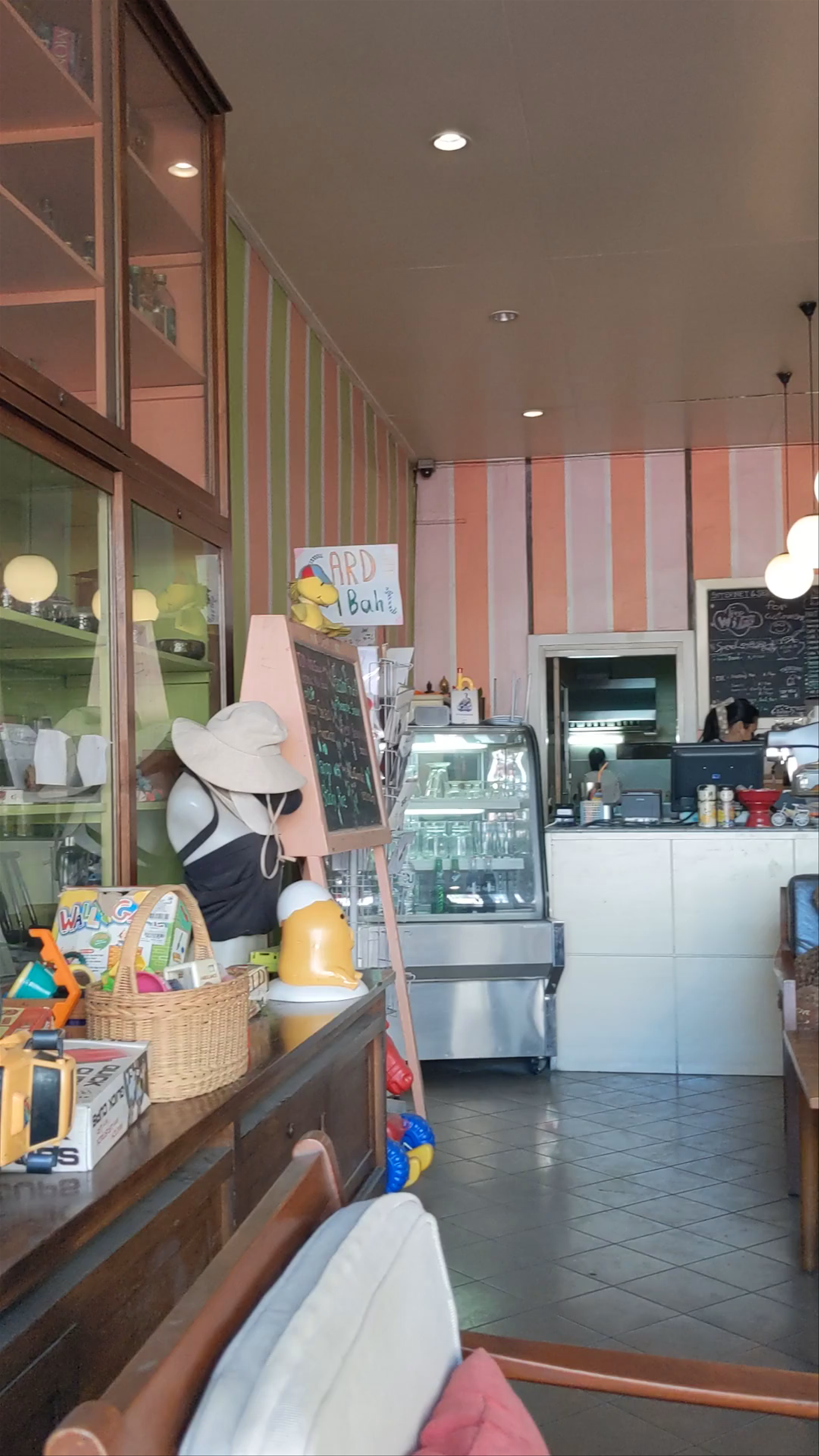 Connect Cafe คอนเนคท์ คาเฟ่ Prasopsook Road