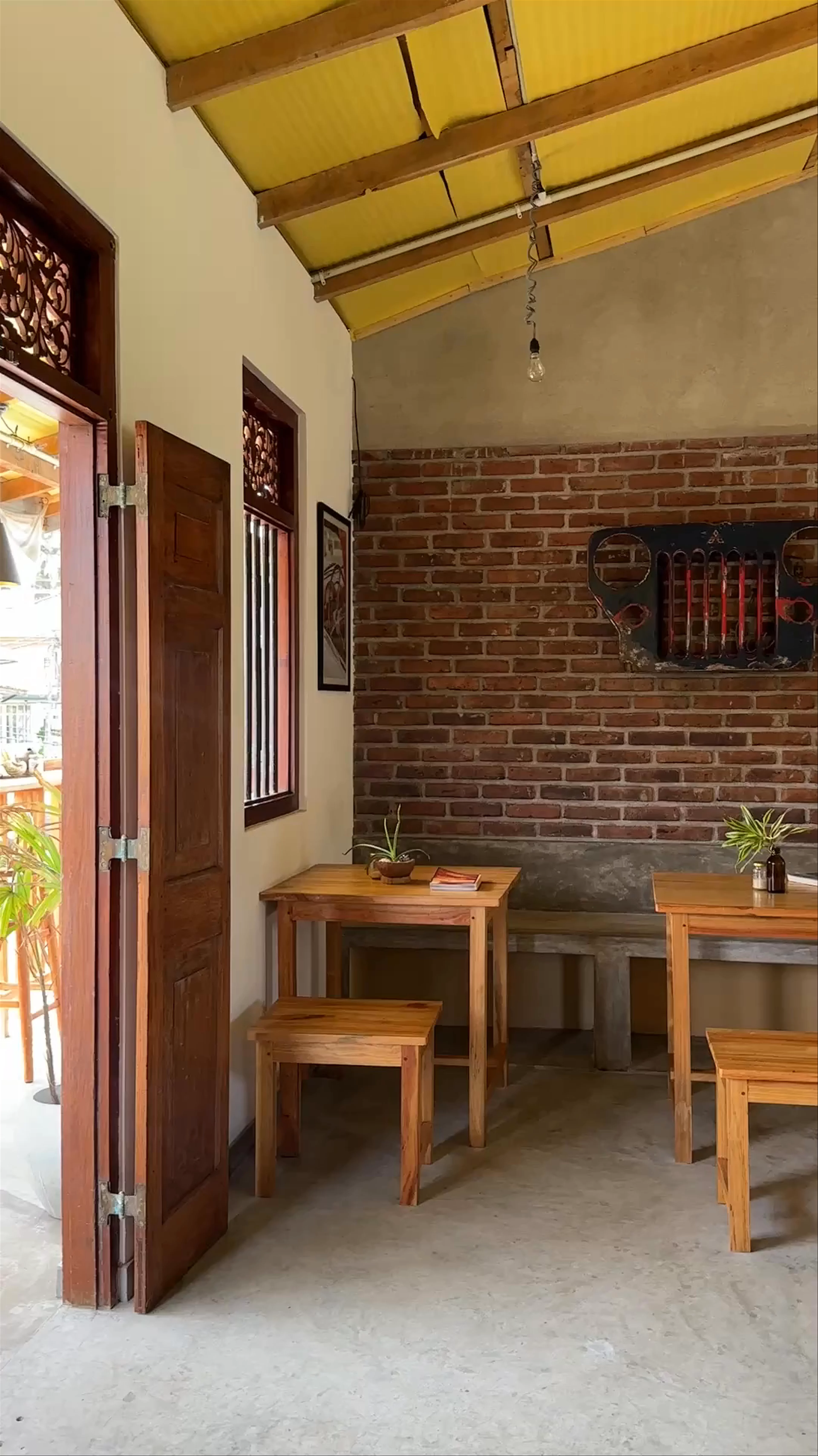Cafe Solomons