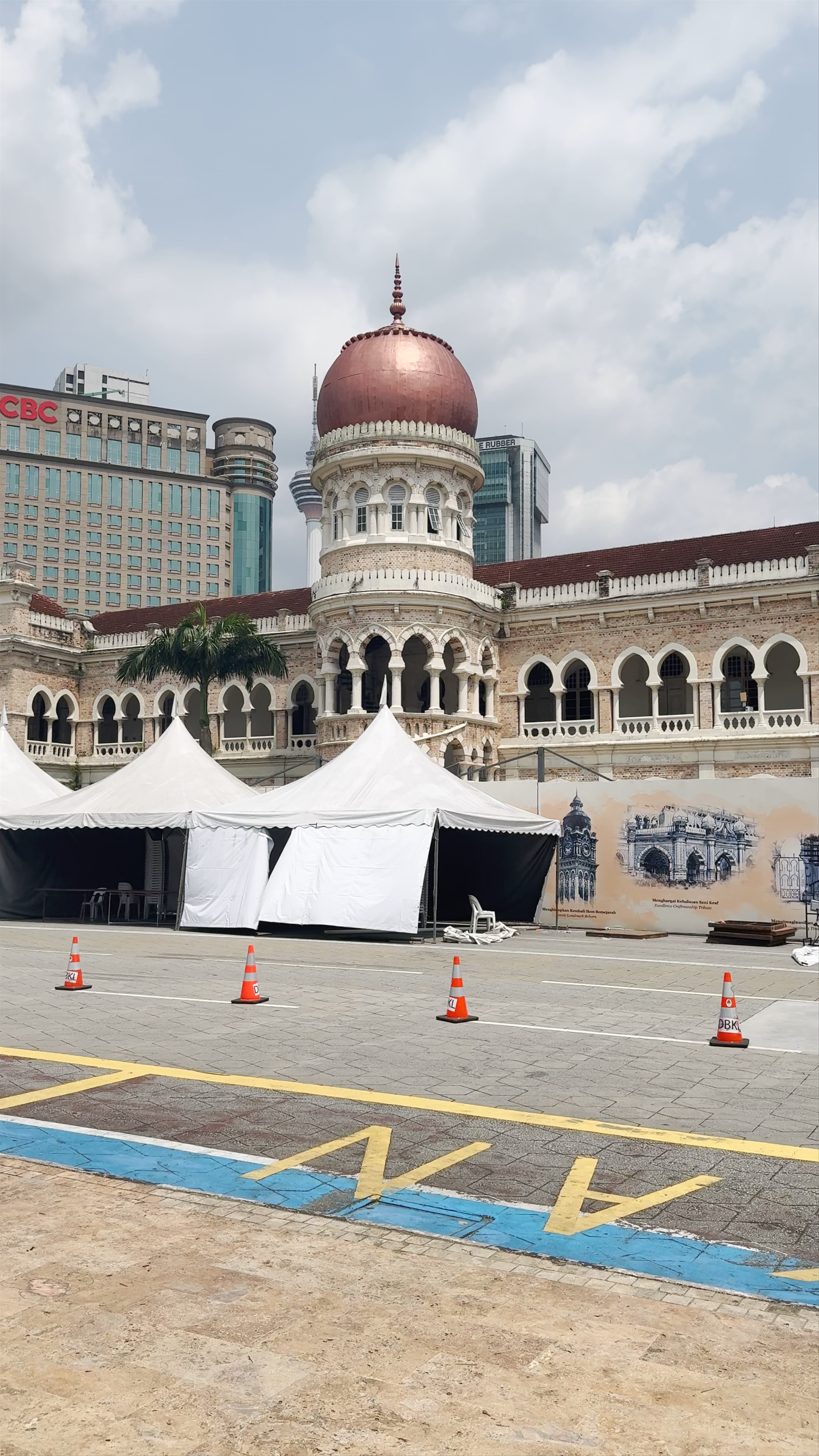 Independence Square: Historic Heart of Kuala Lumpur