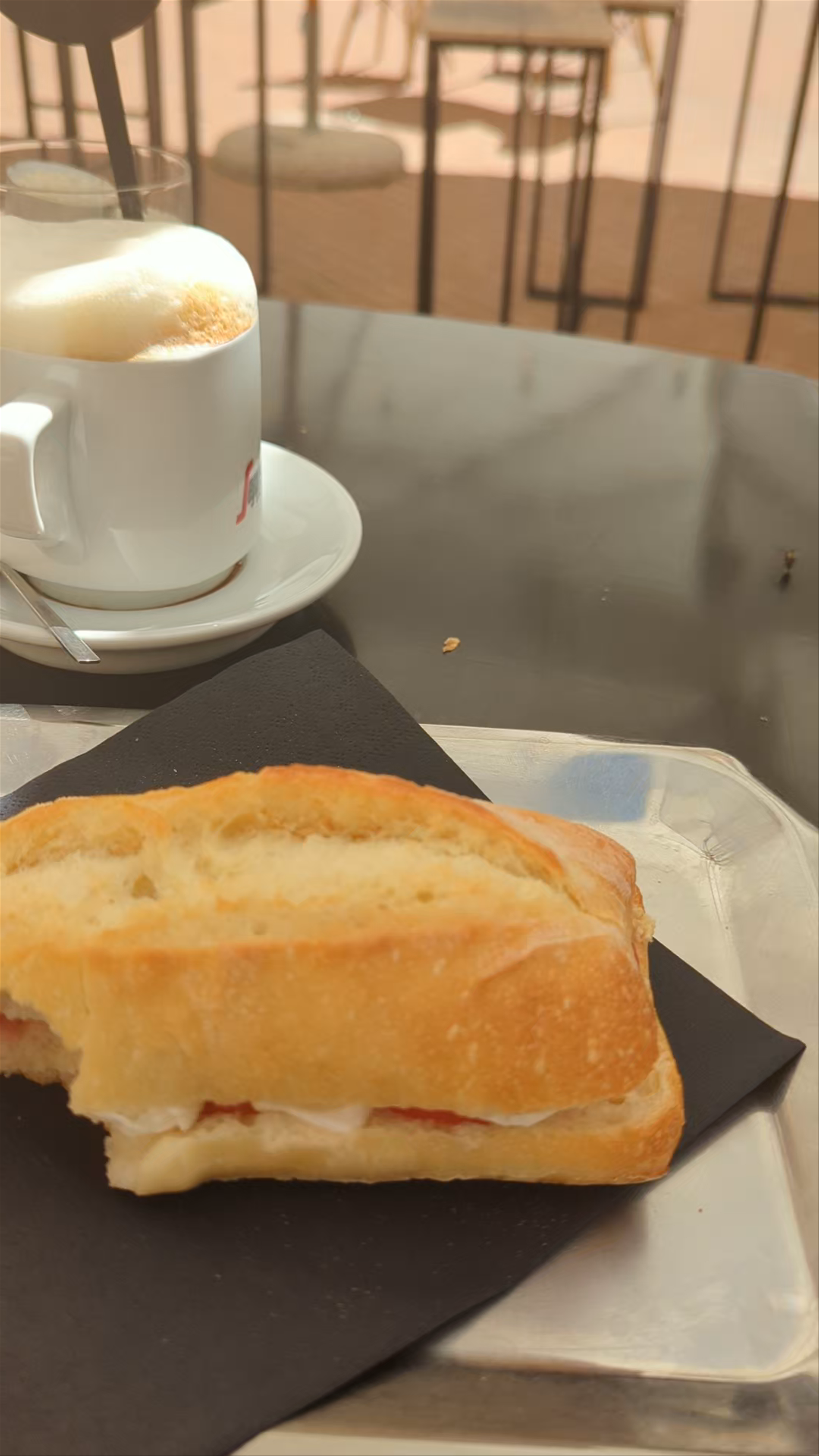 Omà lounge bar bakery house