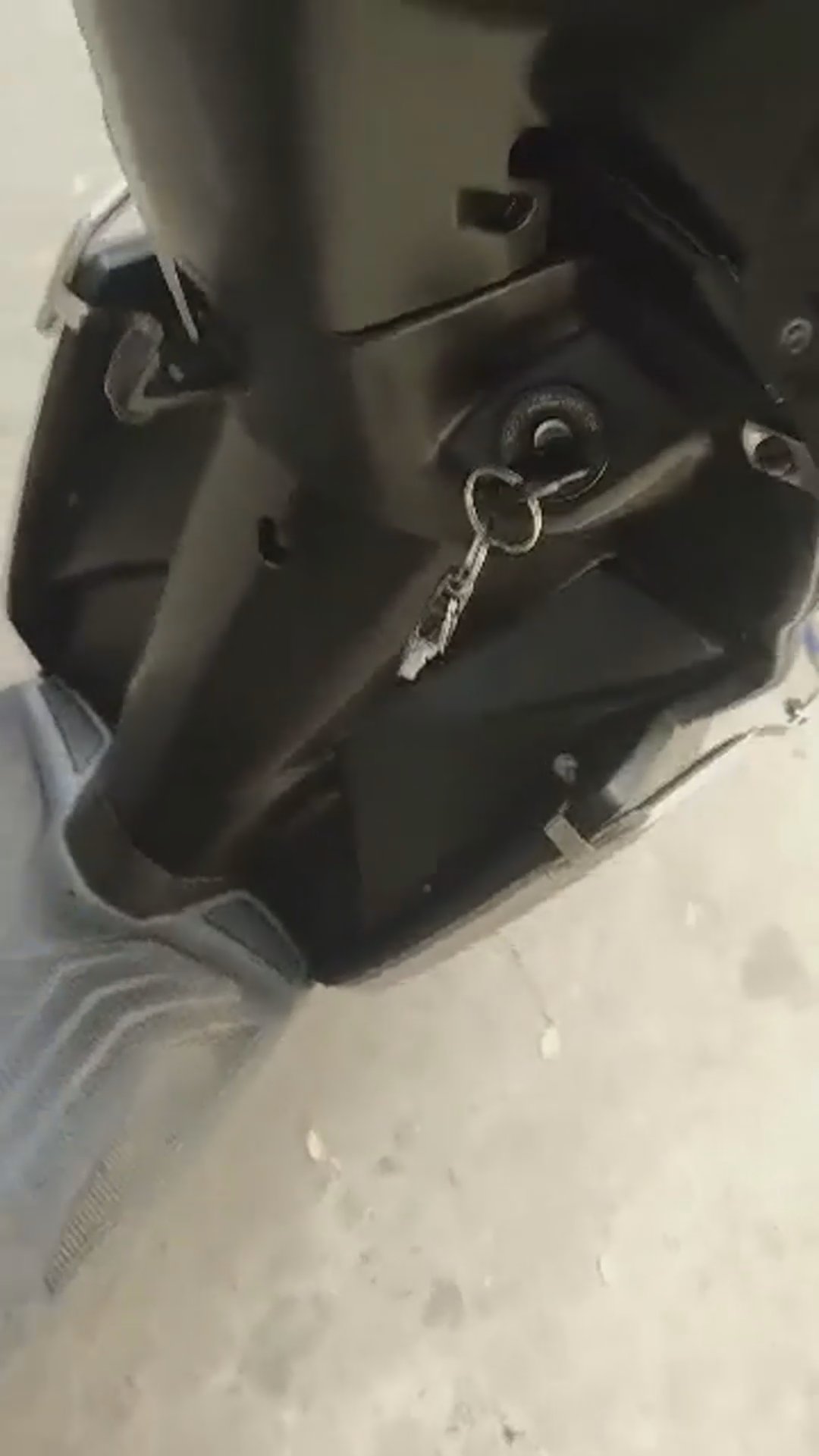 Walk-around video thumbnail