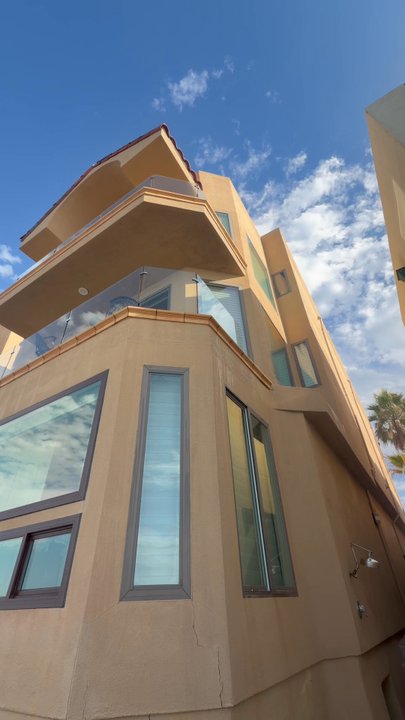 Mobile Window Washing - Window Washing Near Me - Encinitas, California