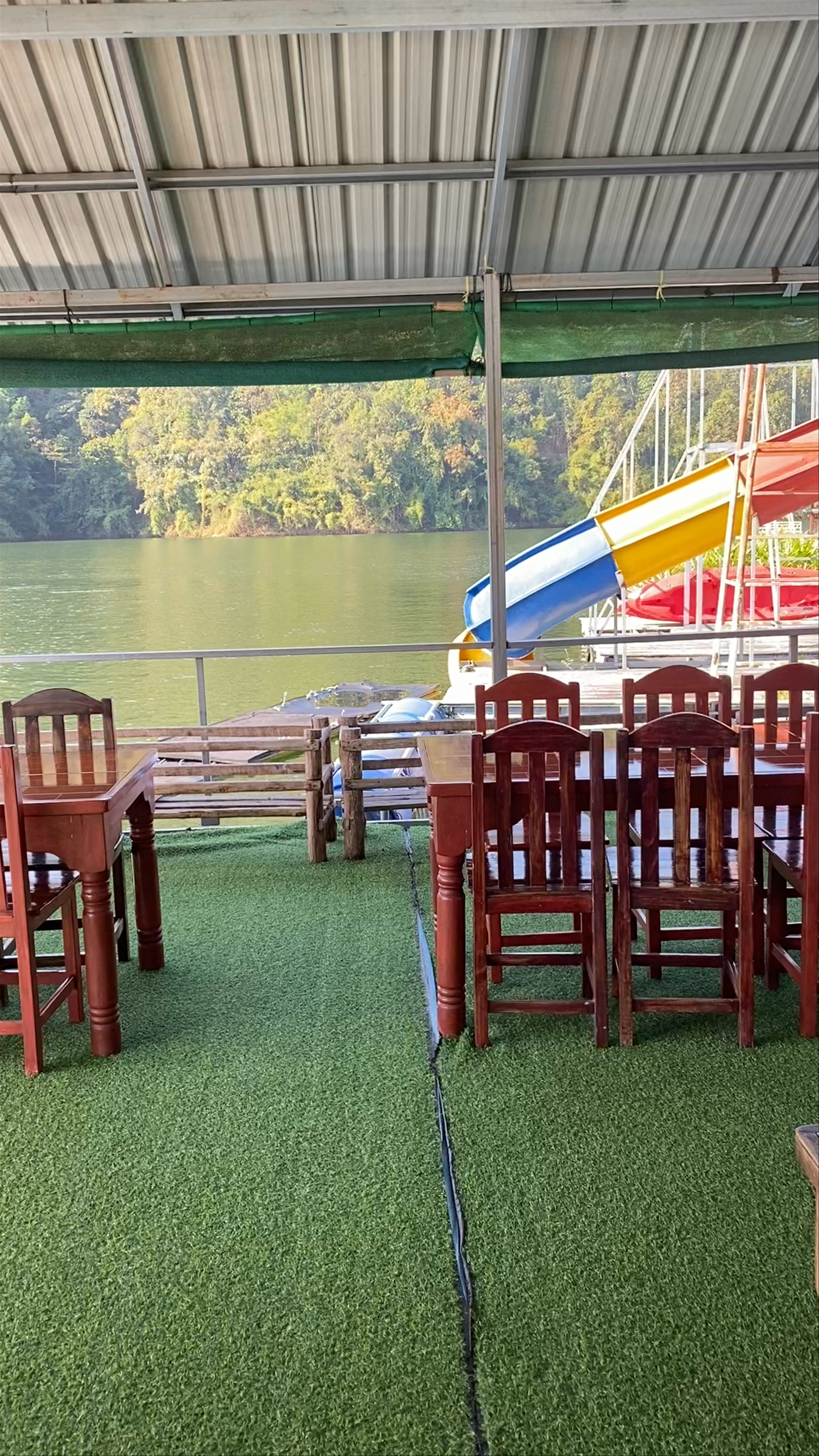 Sainatee Houseboat Mueang Chiang Mai District