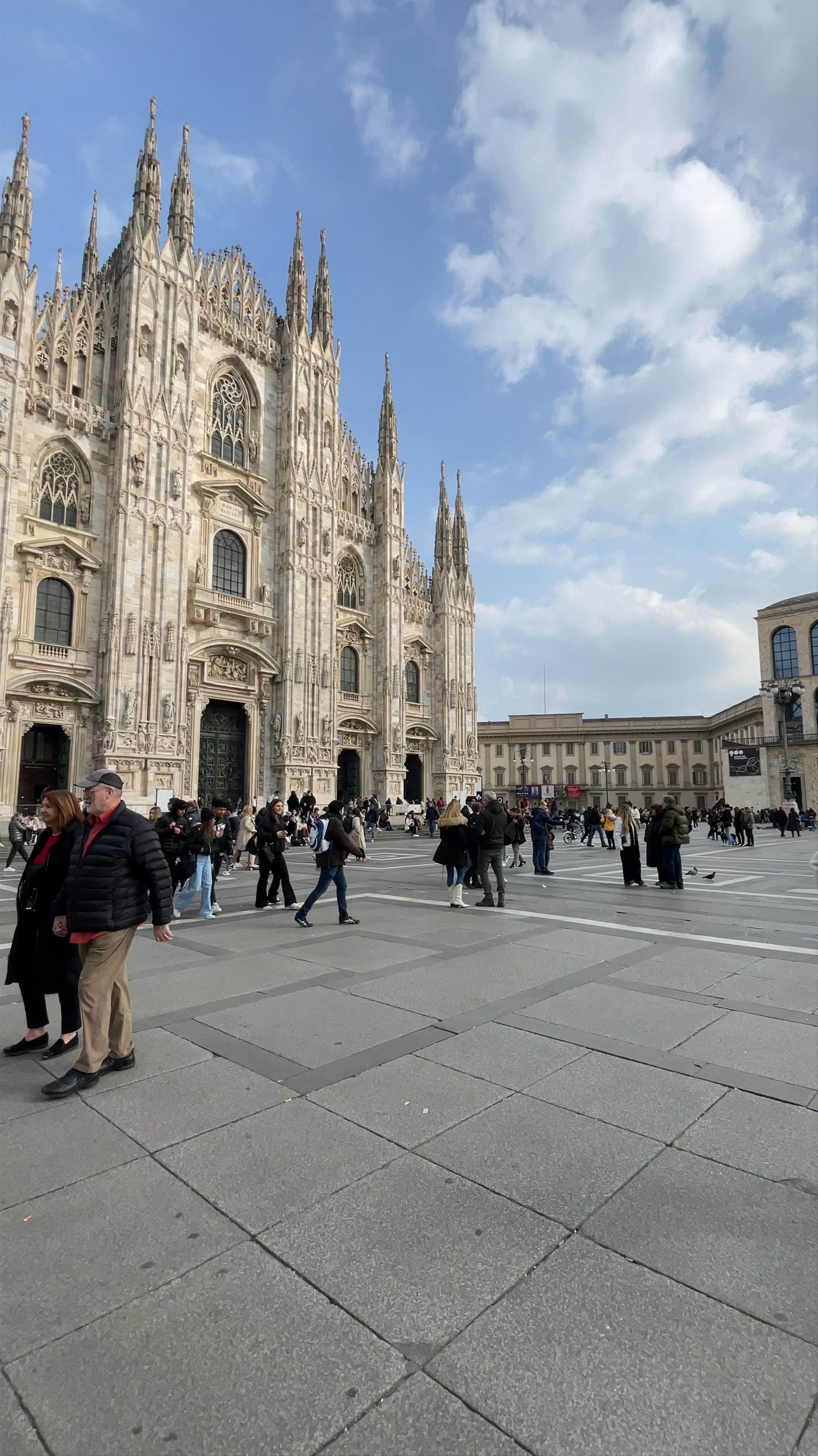 Duomo di Milano: Iconic Gothic Marvel in Milan's Heart