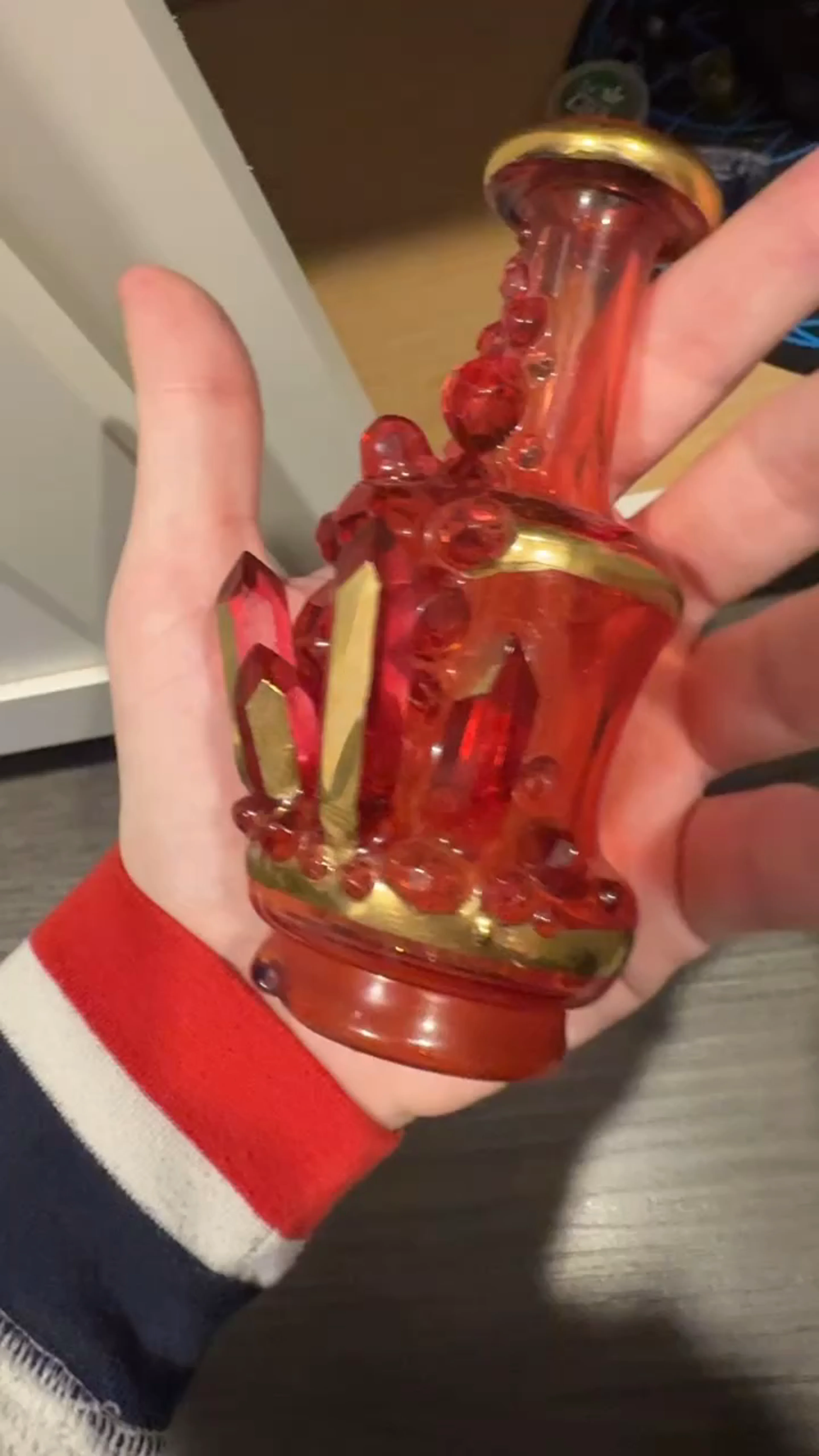 Preview pic of DAYBREAK NORTHERN WATERS GLASS GOLD AND RED RUBY ZEE VAPOR DAYBREAK DROP 2024 PUFFCO ATTACHMENT