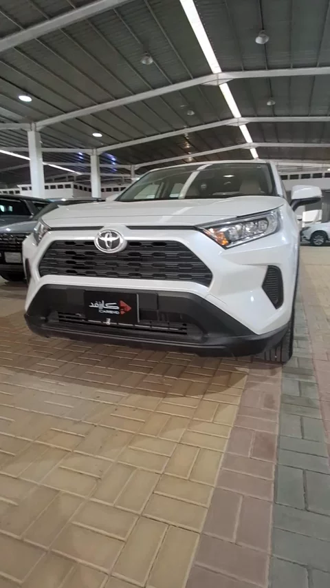 تويوتا راف فور LE 2023