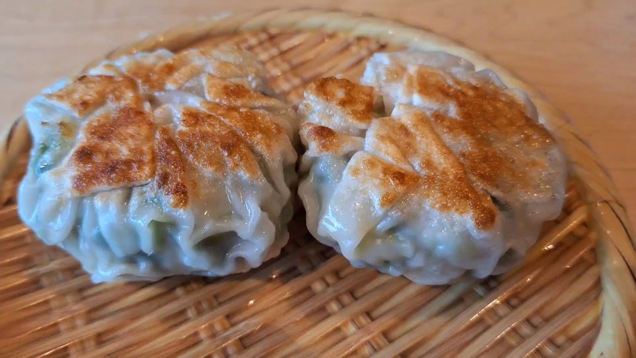 Mama Chang - Pan Fried Chives Dumpling 韭菜海鮮煎饼(2): Pork, shrimp, and squid. $8 - Chinese Near Me - Fairfax, Virginia