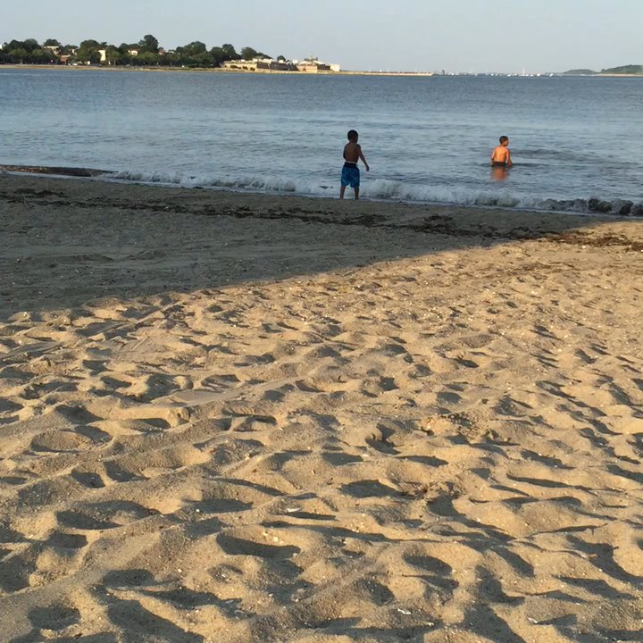 Carson Beach - Clean Beach and Volley Ball Free Parking - Beaches Near Me - Boston, Massachusetts