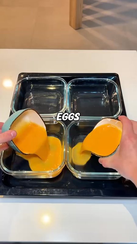 Cheesy beano breakfast bakes