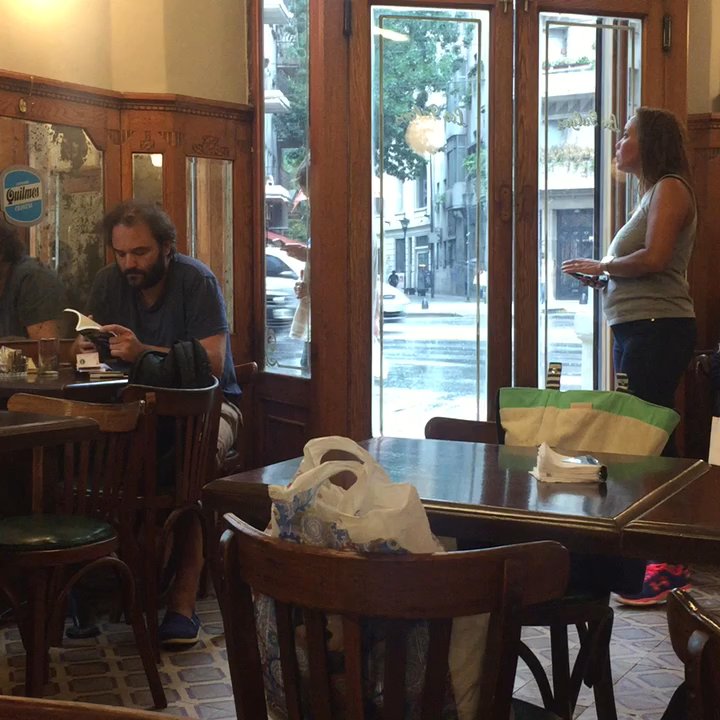 Los Galgos - Llovía, tranquilidad, ruido de cubiertos y platos, musiquita. - Bars Near Me - Buenos Aires, C