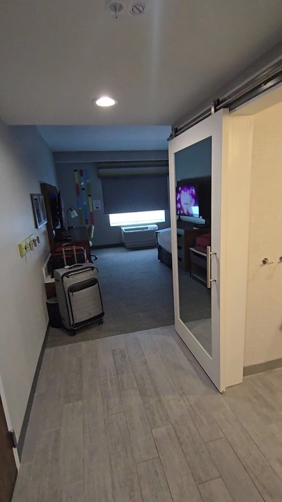 Hampton Inn Abingdon - Our king room video - Hotels Near Me - Abingdon, Virginia