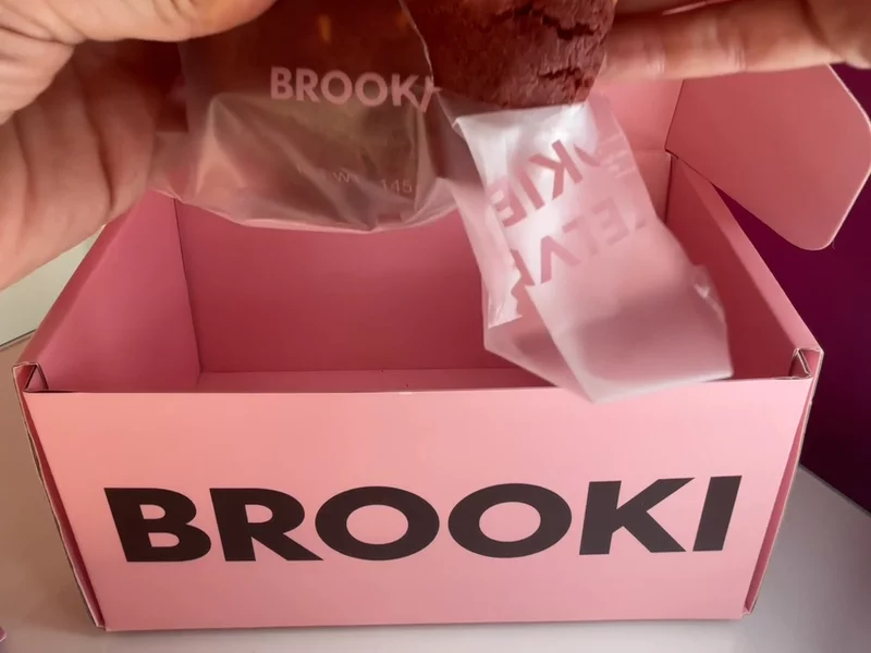 Brooki Signature Cookie Box