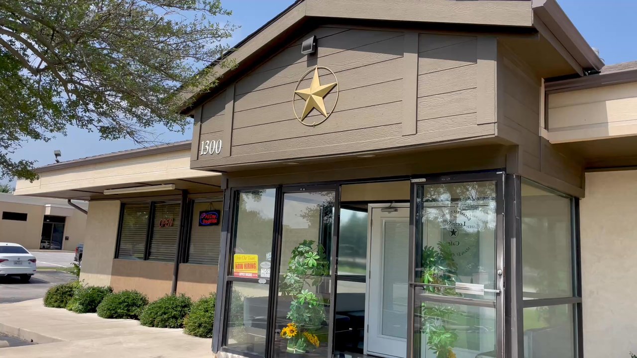 Lone Star Cafe - Outside - Breakfast & Brunch Near Me - Grapevine, Texas