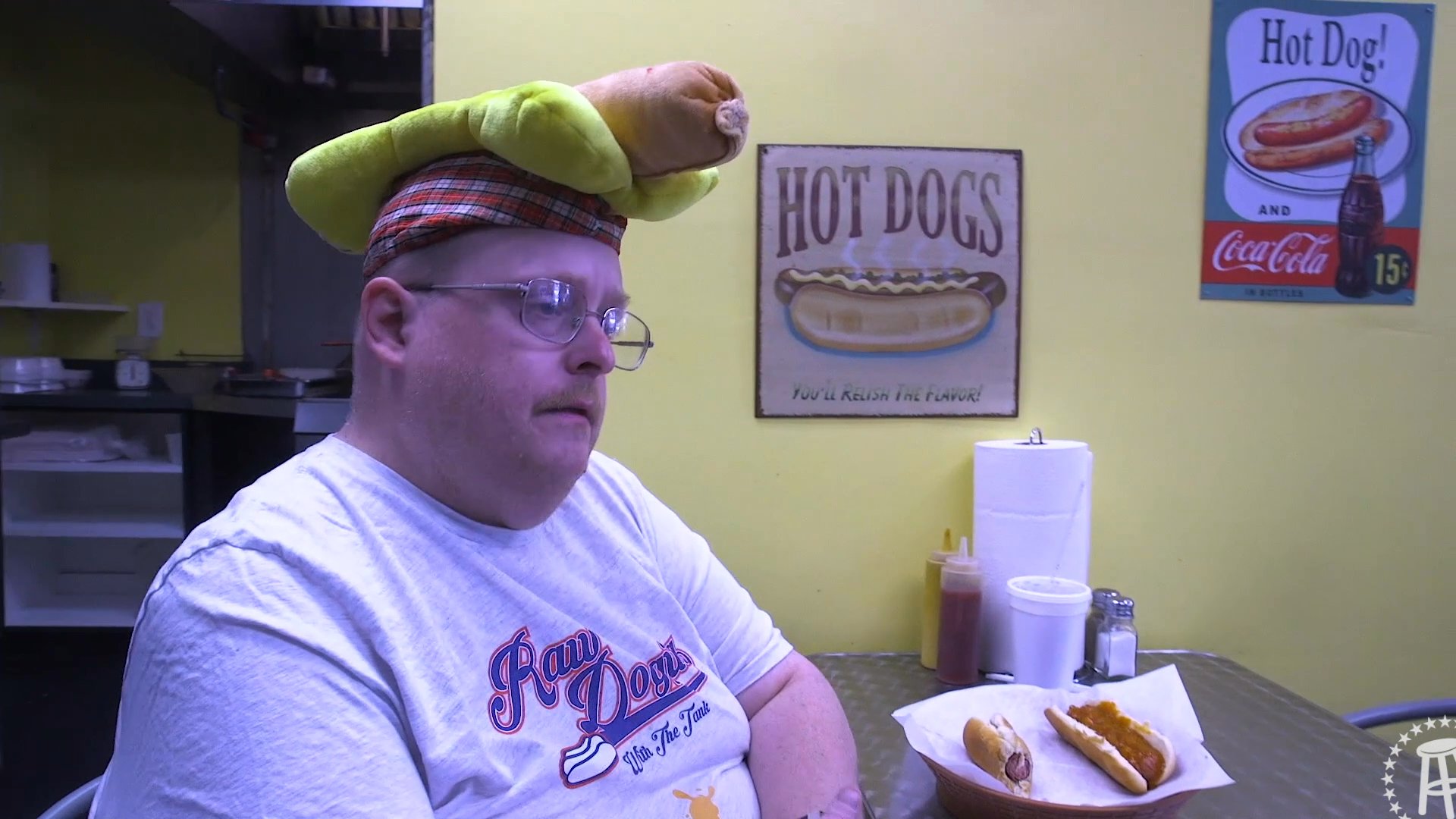 Tank's Hot Dog Review: Hot Dog Hut
