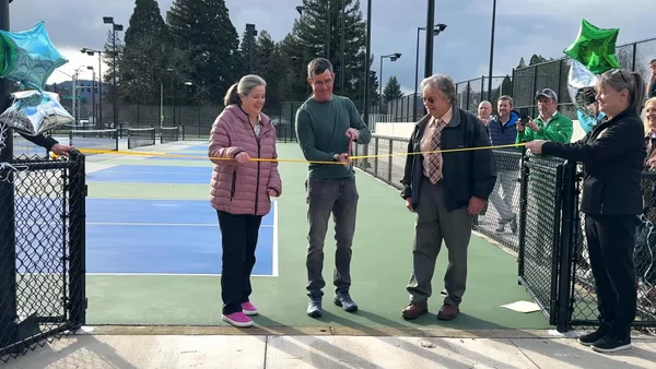 Roseburg Cuts Ribbon on New Outdoor Tennis and Pickleball Facility