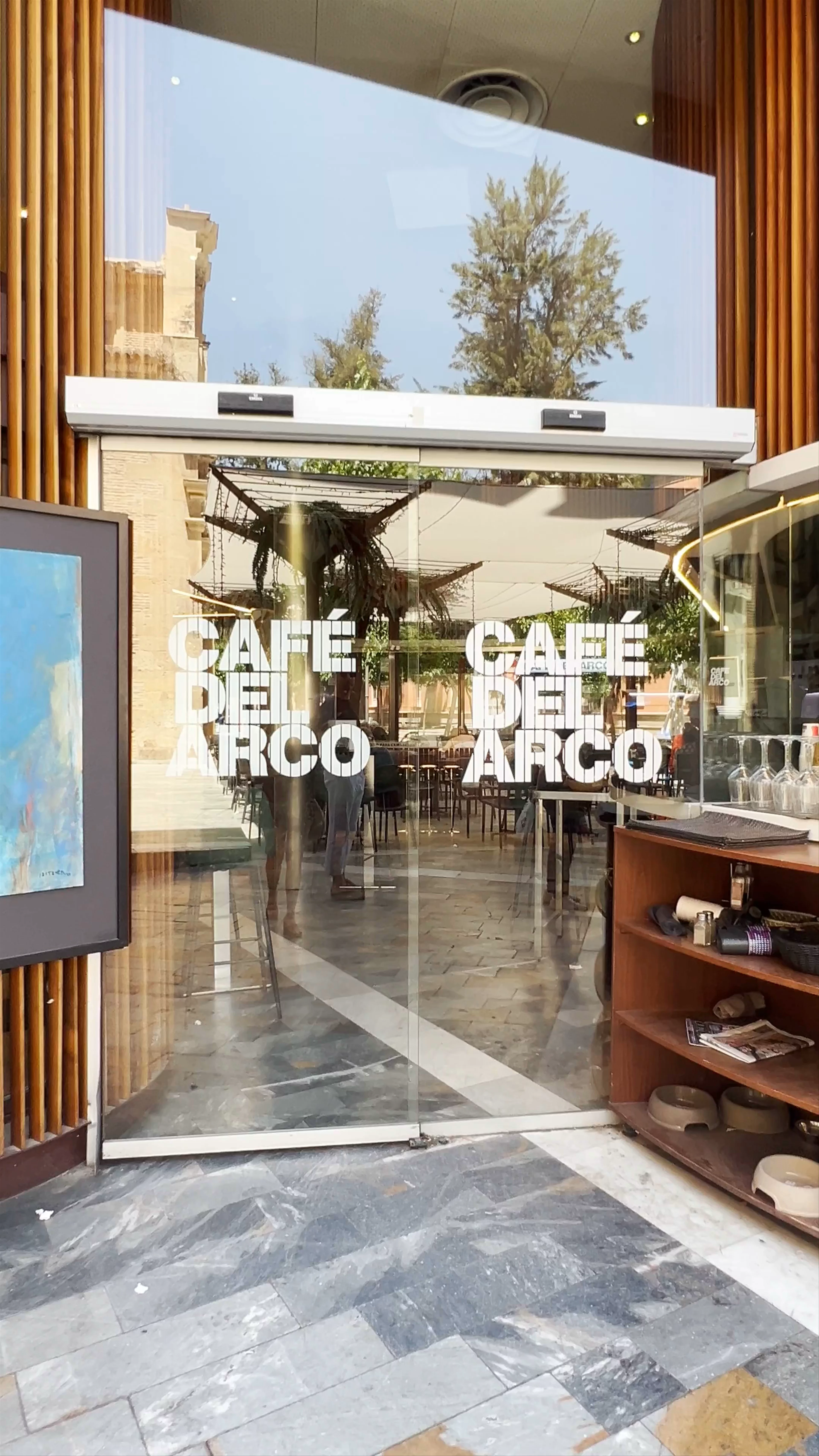 Café del Arco, Calle Arco de Santo Domingo