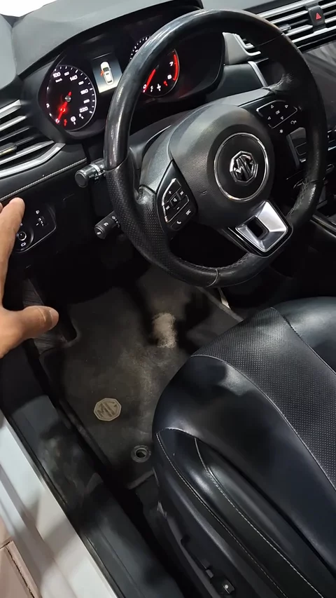 ام جي 5 LUX 2022