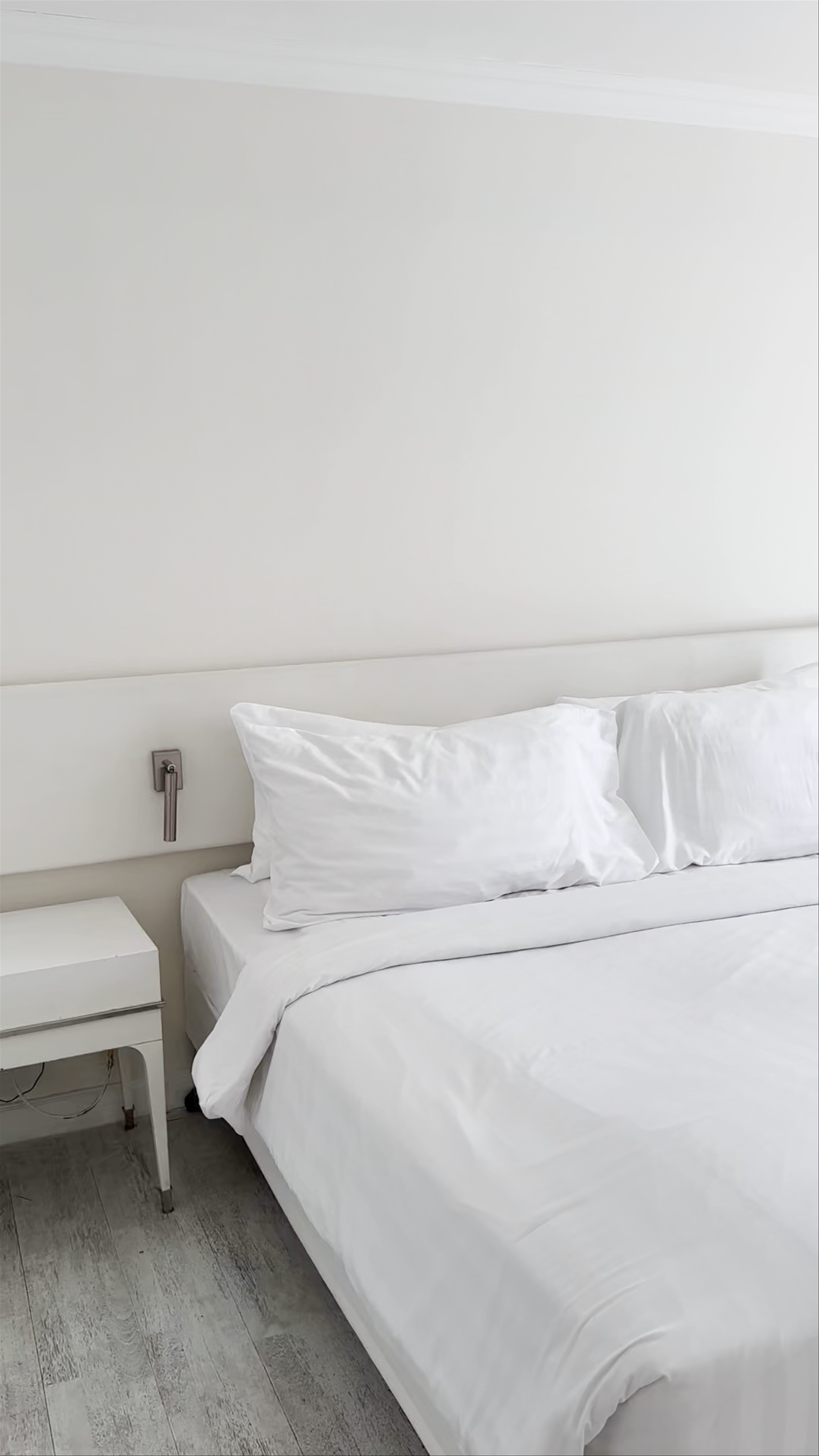 Serene Minimalist Stay at Pullman Bangkok Hotel G with Urban Skyline Views