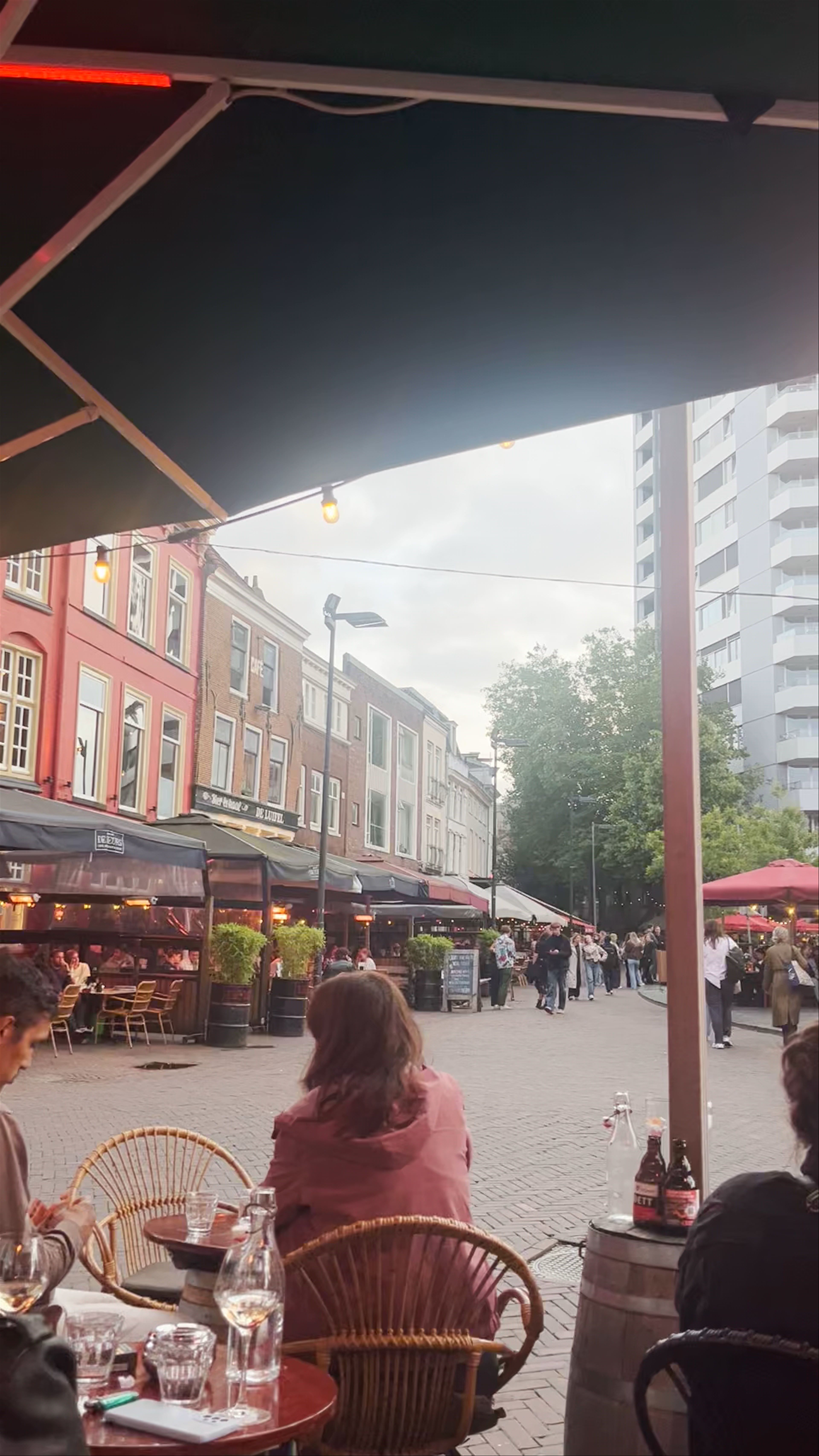 Wijncafé Lefebvre: Evening Ambience in Utrecht’s Neude Square