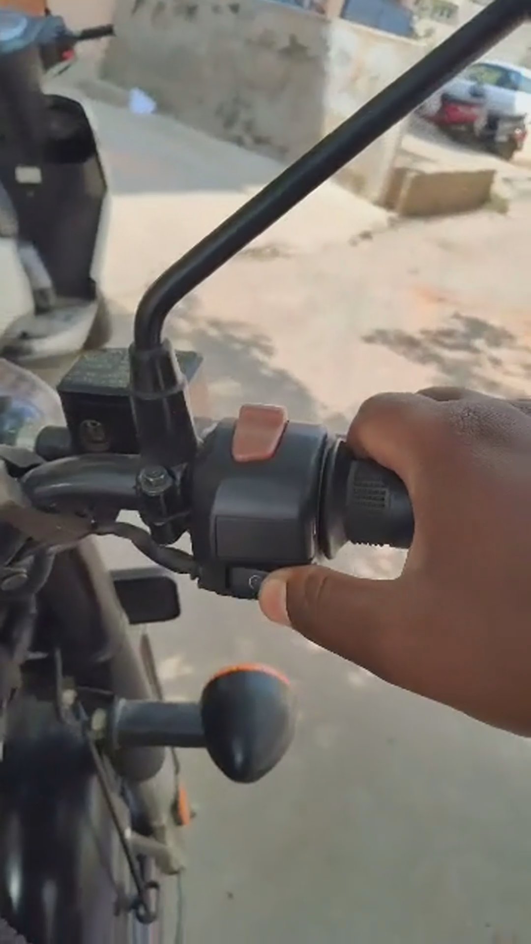 Walk-around video thumbnail