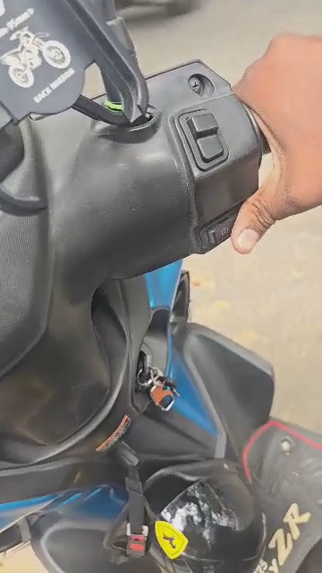 Walk-around video thumbnail