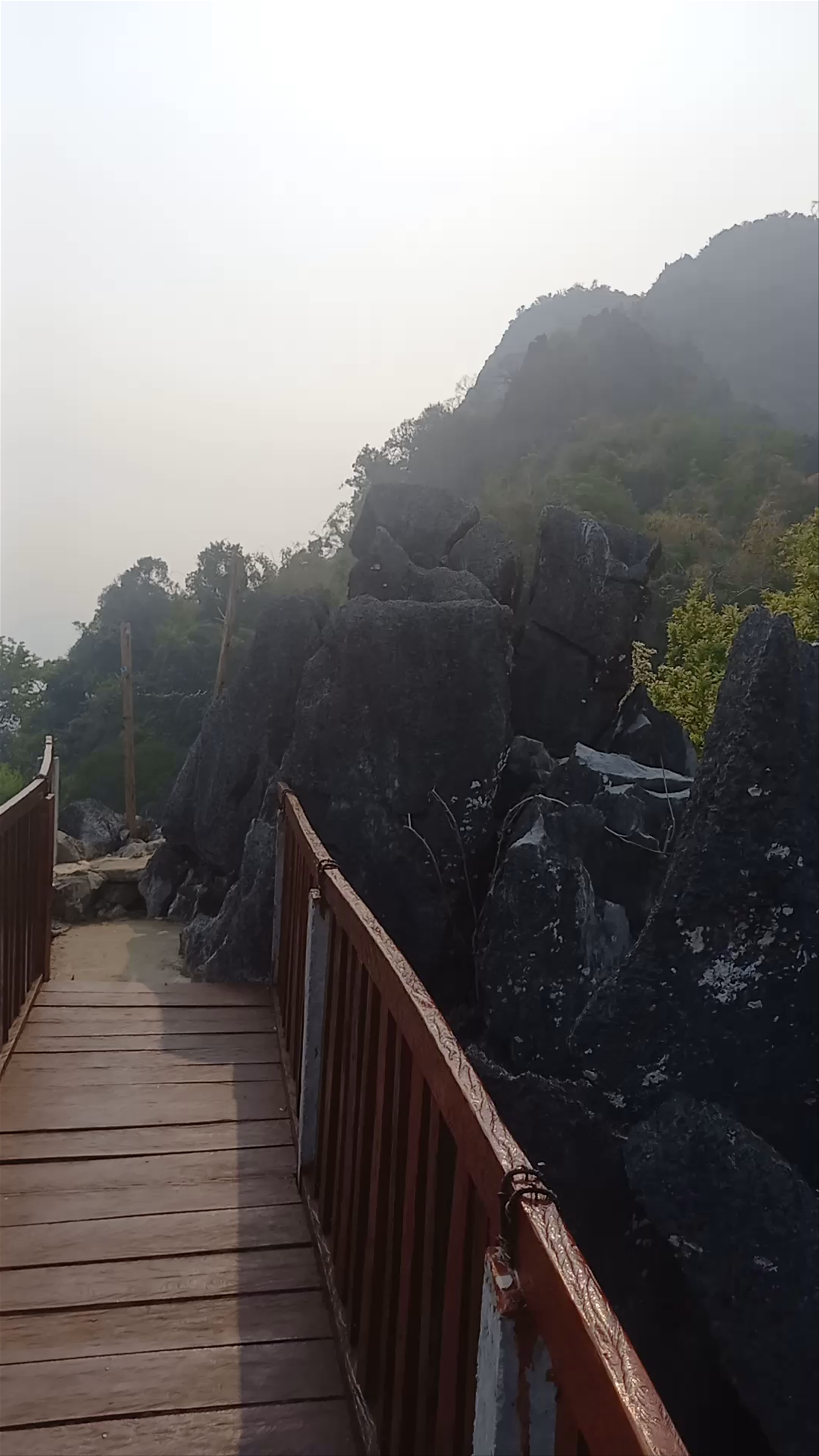 Phapoungkham cave and viewpoint