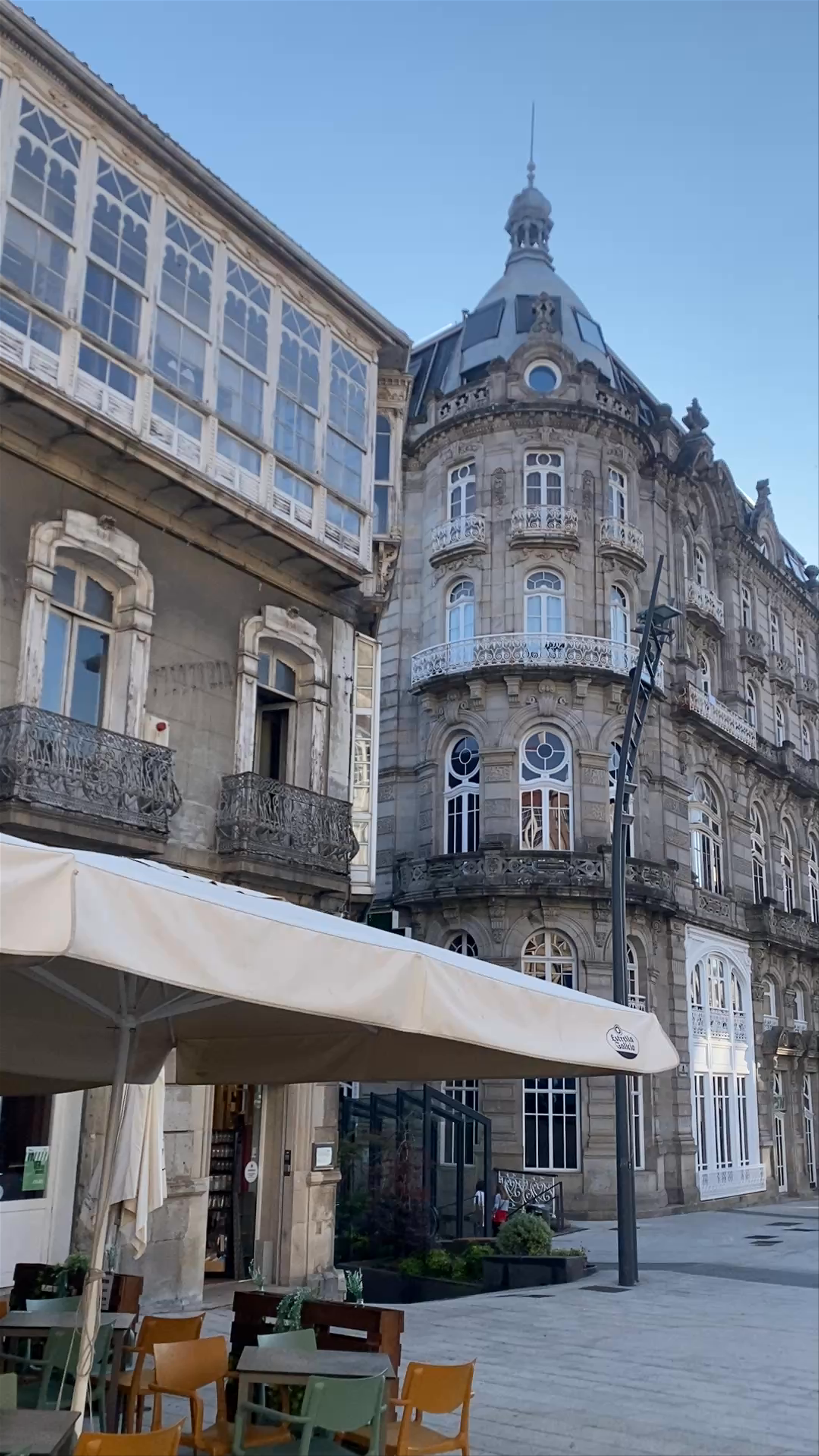 Plaza Puerta del Sol: Historic and Vibrant Heart of Vigo
