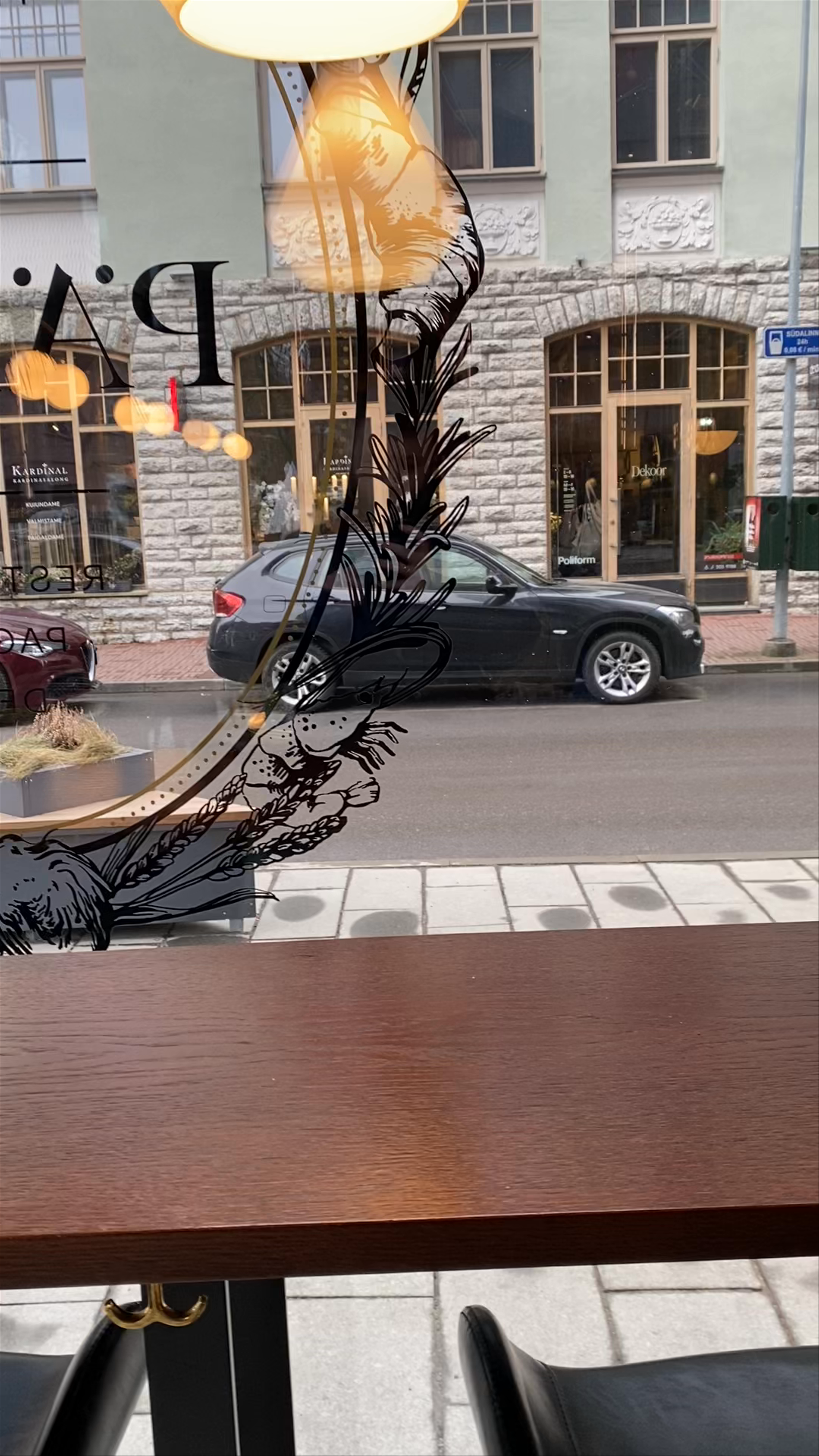 PÄRIS Pagar • Deli • Resto: Chic Culinary Vibes in Tallinn