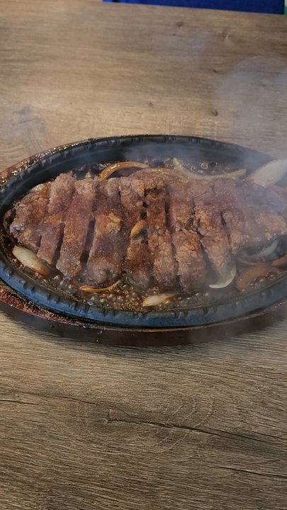 Saito & Pho Restaurant - Sizzling Wafu - Vietnamese Near Me - Ewa Beach, Hawaii