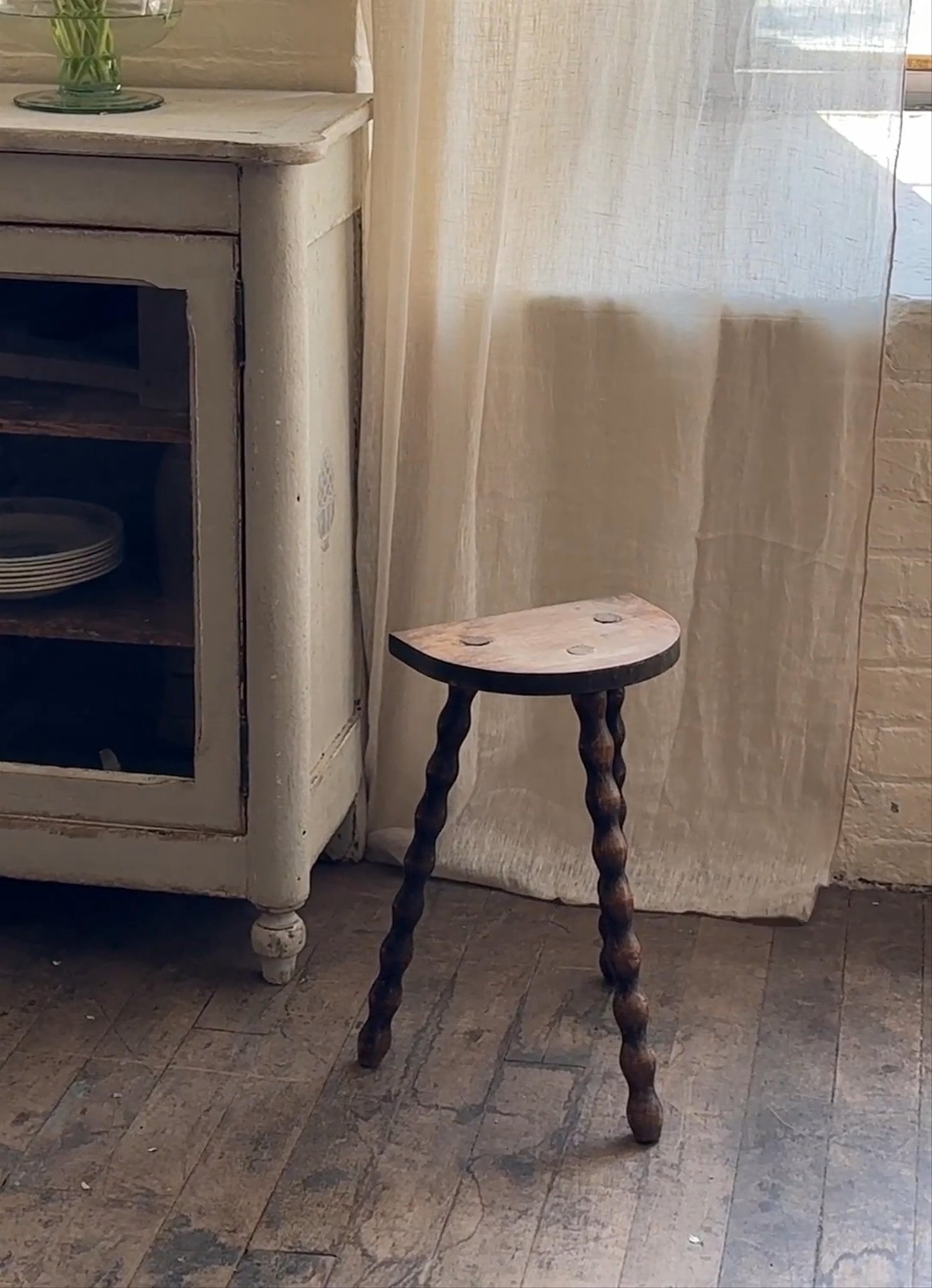 Bobbin Tripod Stool