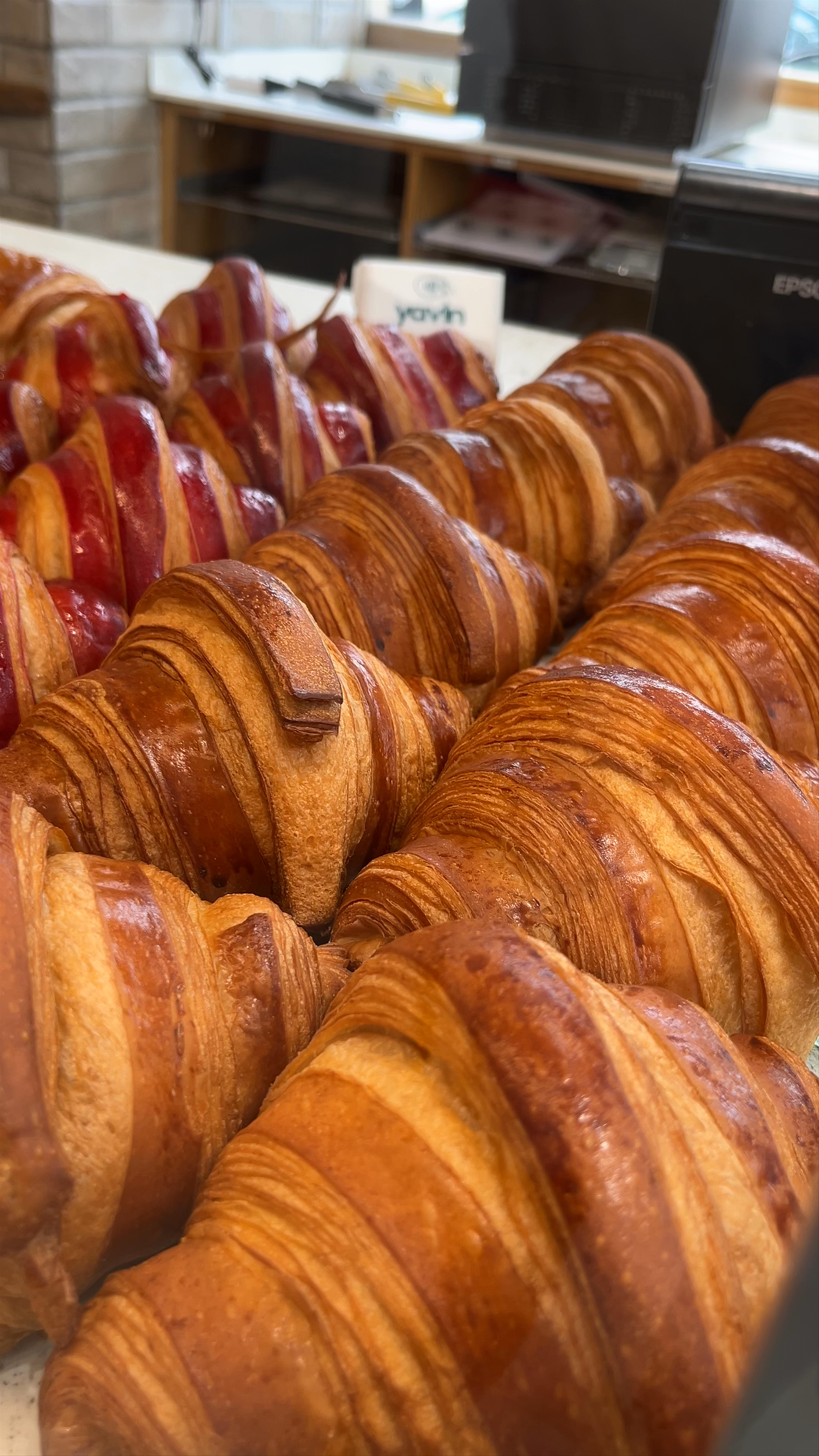 BO&MIE Louvre-Rivoli: Exquisite Croissants in Paris