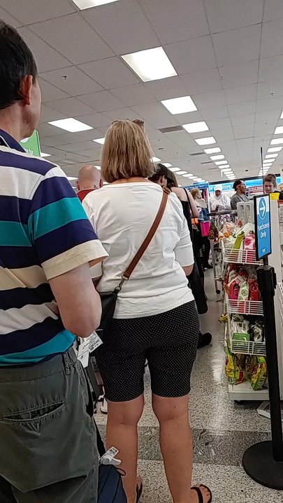 Ross Dress for Less - Long long line only one checker - Department Stores Near Me - Midvale, Utah