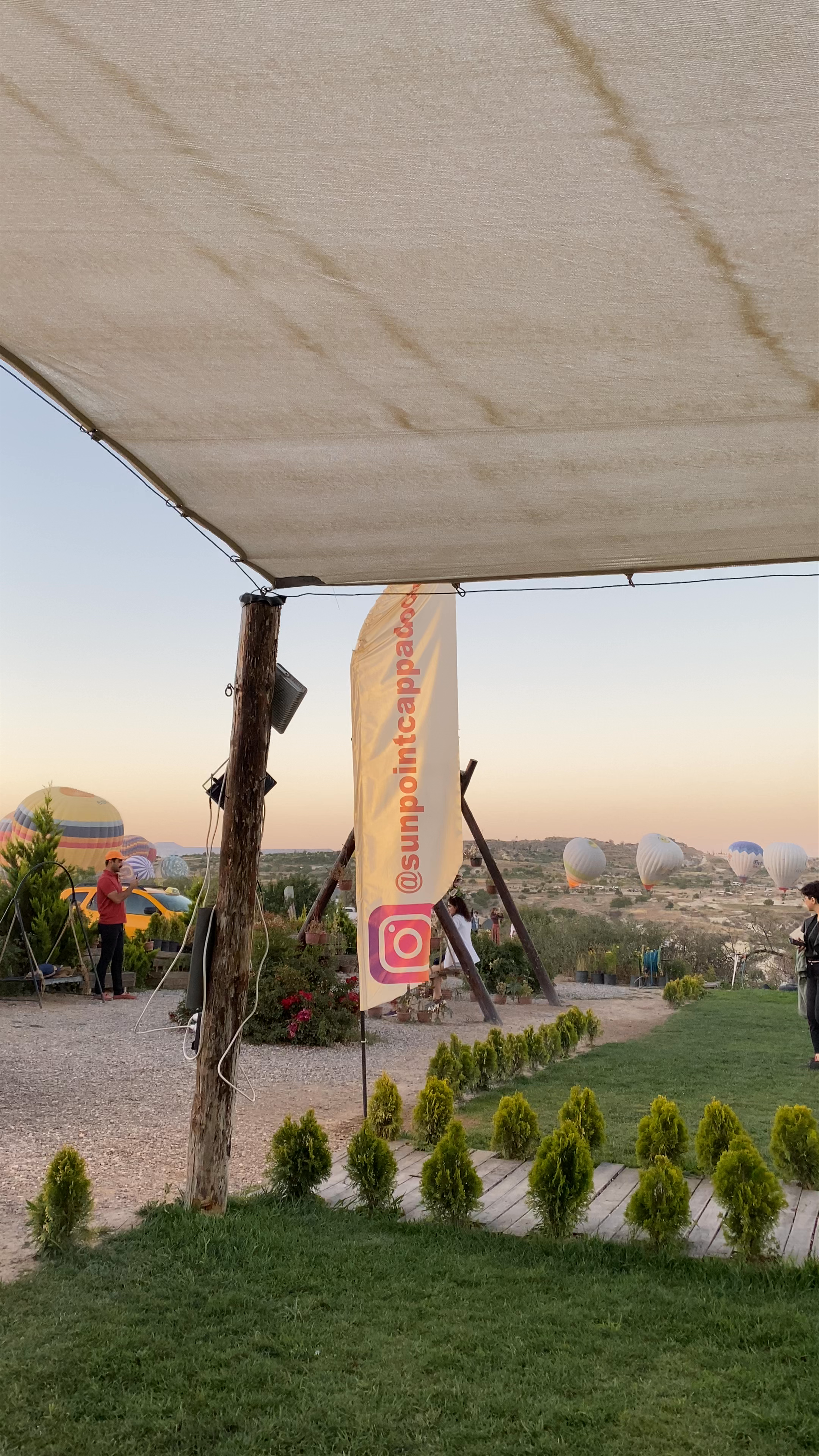 Sunpoint Cappadocia: Magical Sunset Hot Air Balloon Experience