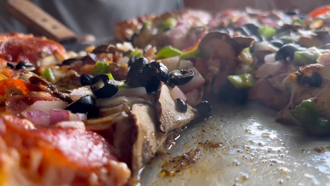Rustic Roots - Pizza! - Pizza Near Me - La Monte, Missouri