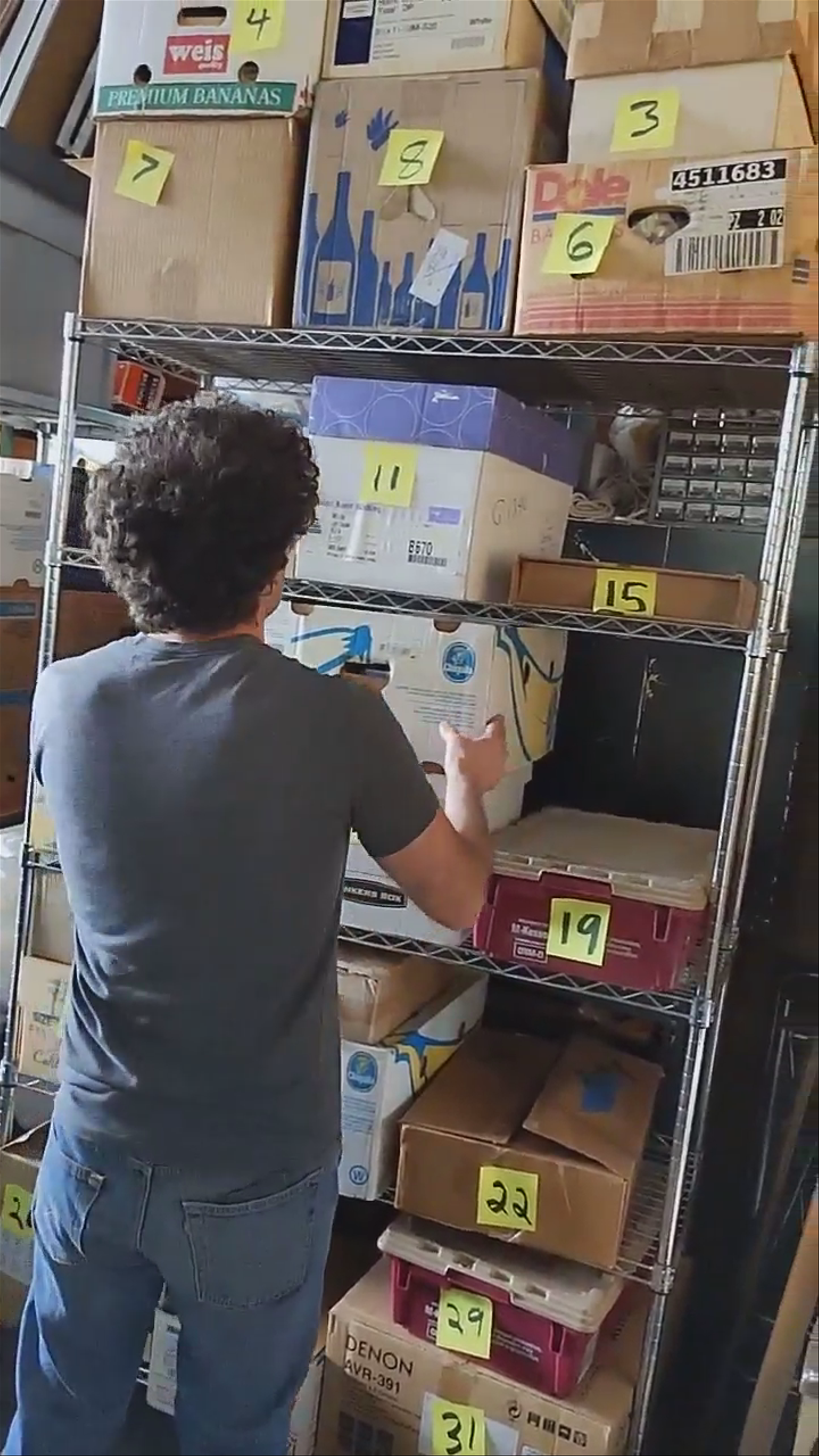 Bananas 🍌🍌🍌🍌📦📦📦📦