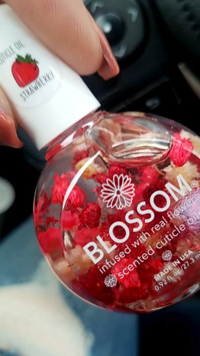 Lotus Nail Spa - Amazing cuticle oil! - Nail Salons Near Me - San Antonio, Texas