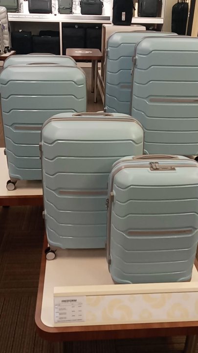 Samsonite Outlet - Luggage Near Me - Carlsbad, California