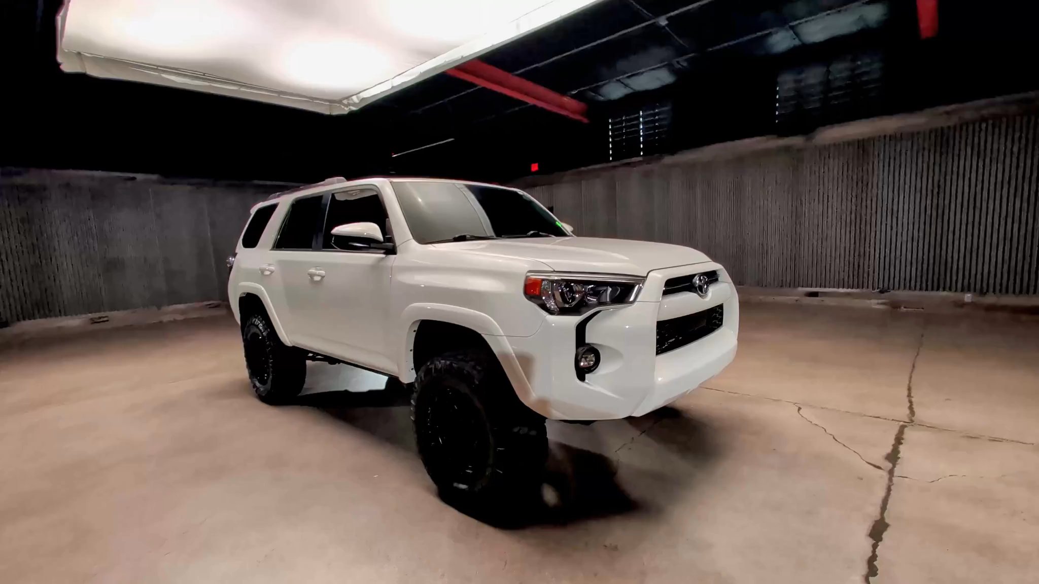 Lifted Trucks - #T33036A - 2023 Toyota 4Runner SR5