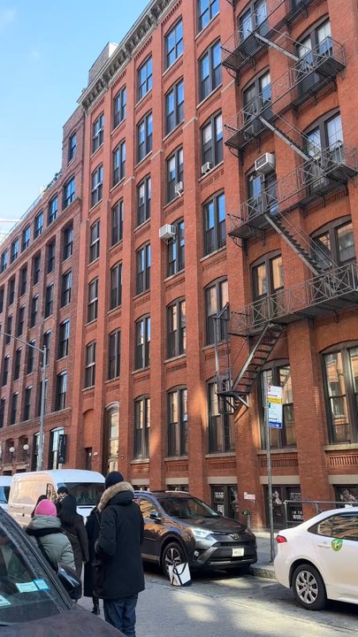 Dumbo - Landmarks & Historical Buildings Near Me