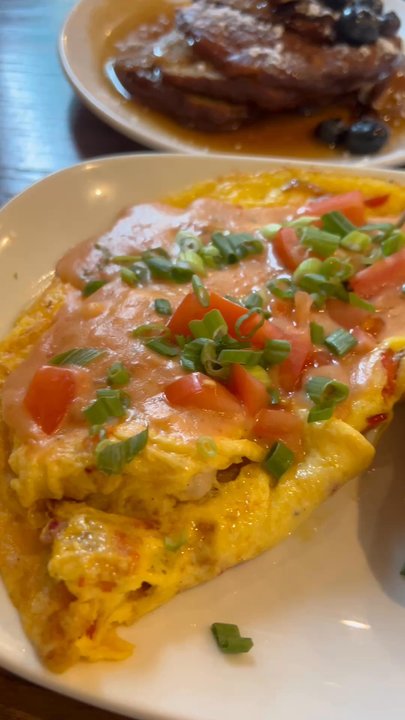 Another Broken Egg Cafe - Mardi Gras Omelette & Apple Fritter French Toast & Apple Pie Mimosa - Breakfast & Brunch Near Me - Mentor, Ohio