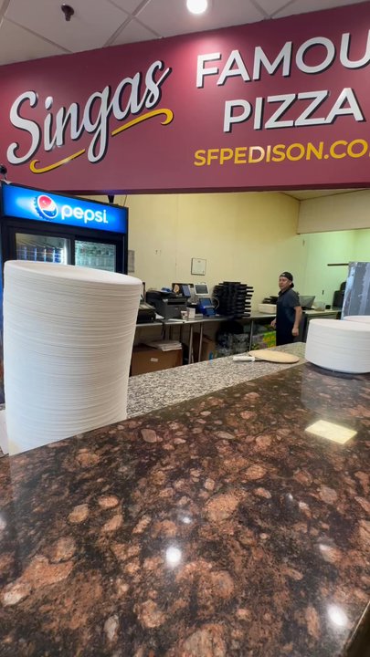 Singas Famous Pizza - Inside - Pizza Near Me - Edison, New Jersey