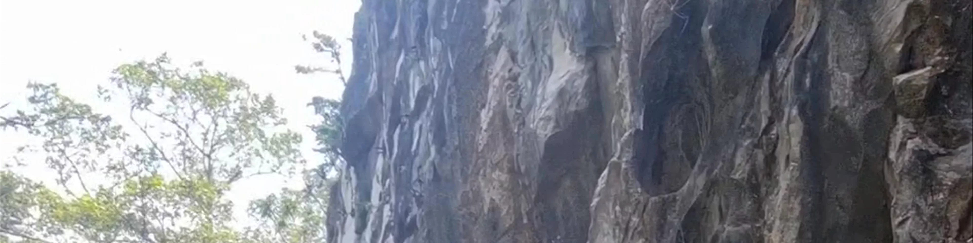 Huyen Khong Cave