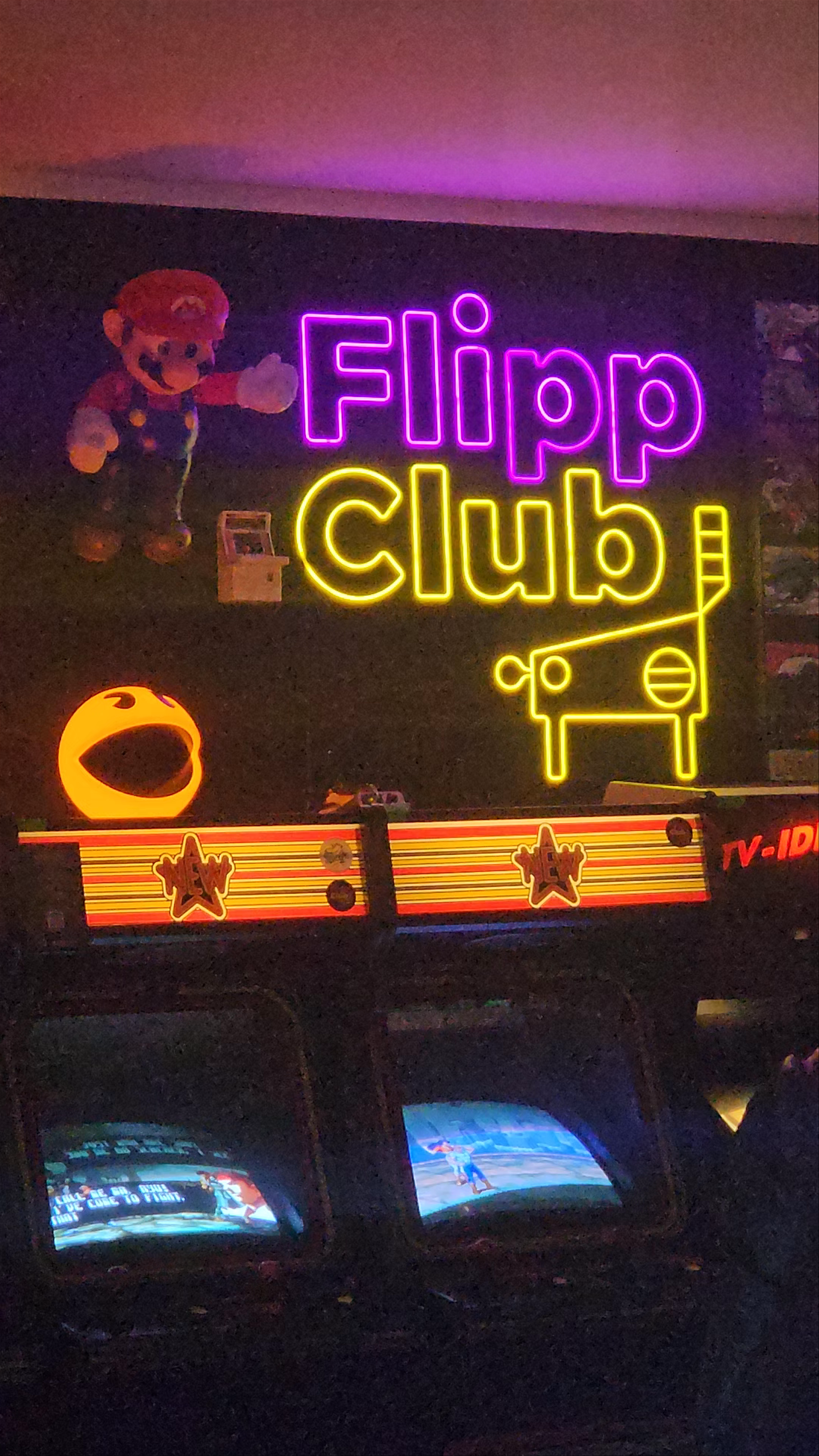 FLIPPCLUB.PL - Klub flipperowy. Salon gier video