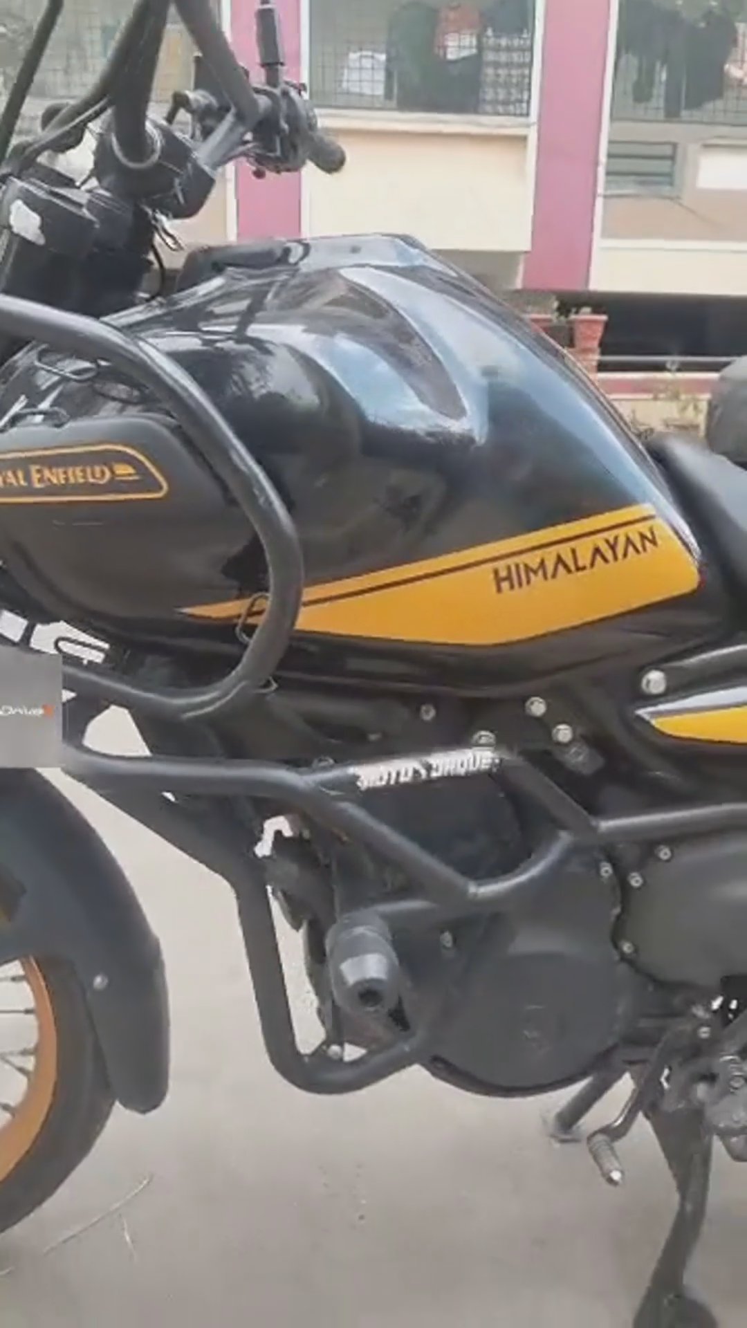 Walk-around video thumbnail