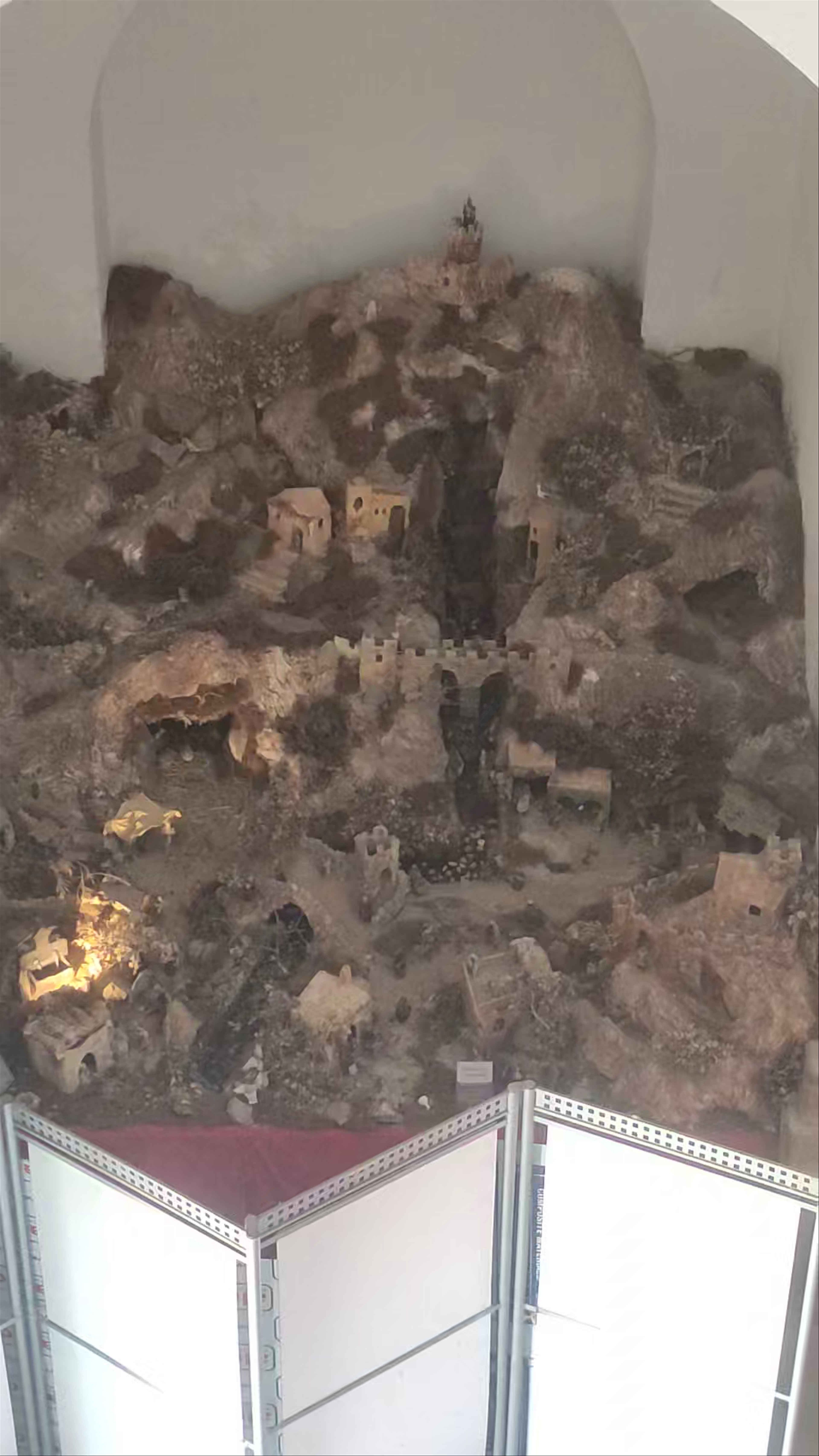 Exploring the Intricacies of the Nativity Scene at Iglesia de San Francisco Javier, Cáceres