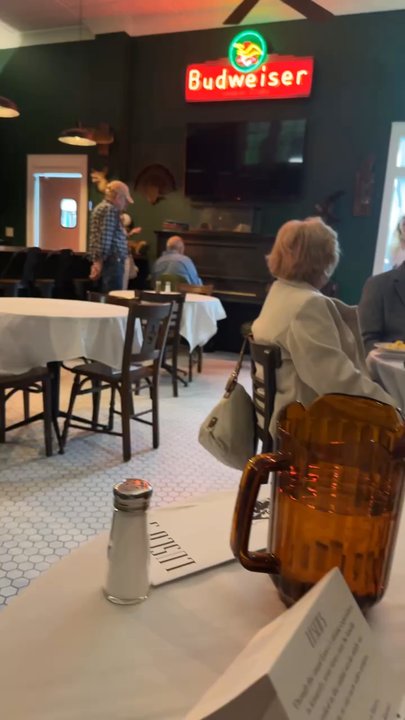Lusco's Restaurant - Italian Near Me - Taylor, Mississippi