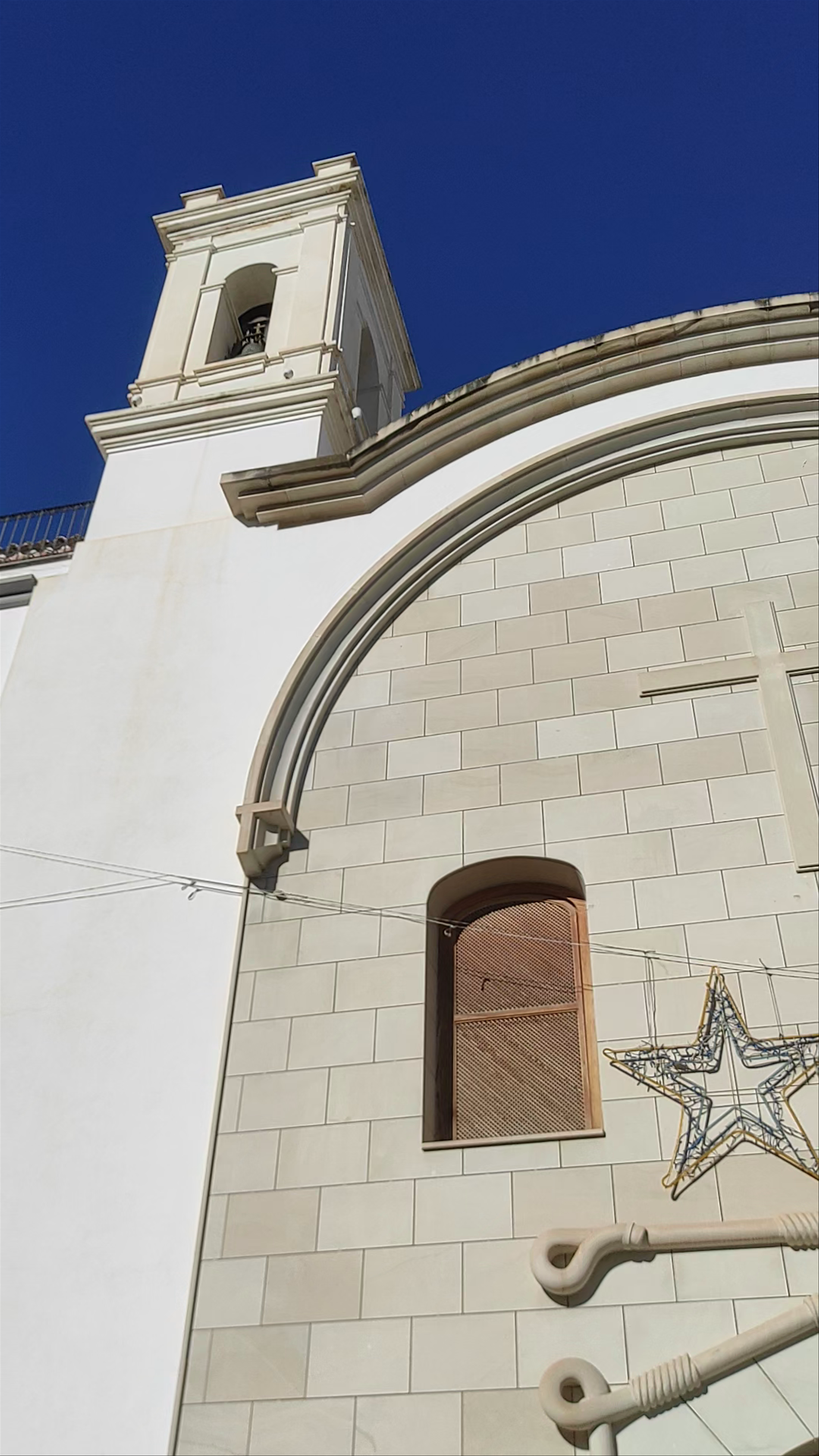 Exploring Església de Sant Francesc in Altea, Spain: A Serene Winter Day