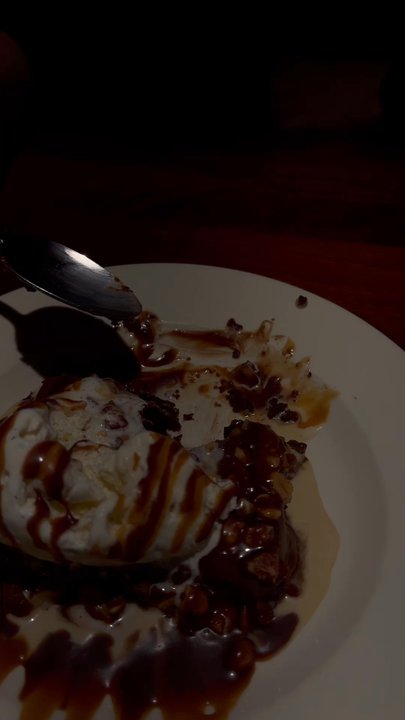 131 MAIN Restaurant - Brownie A La Mode - A brownie with vanilla ice cream on top and chocolate and caramel drizzle (there does contain nuts) - New American Near Me - Blakeney, North Carolina