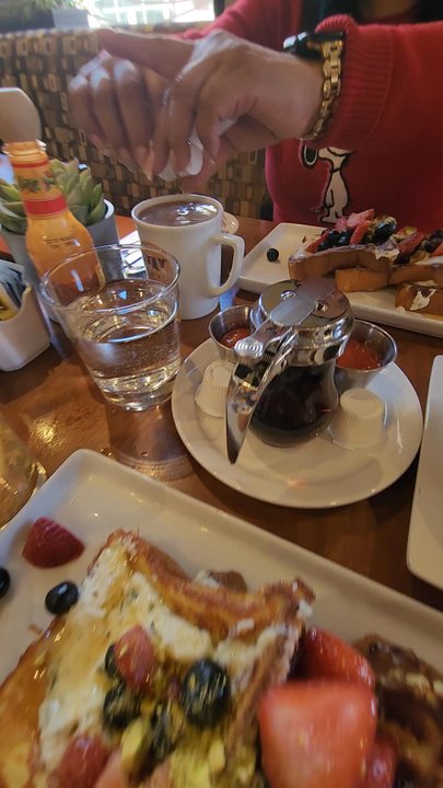 Stax Cafe - Breakfast & Brunch Near Me - Chicago, Illinois