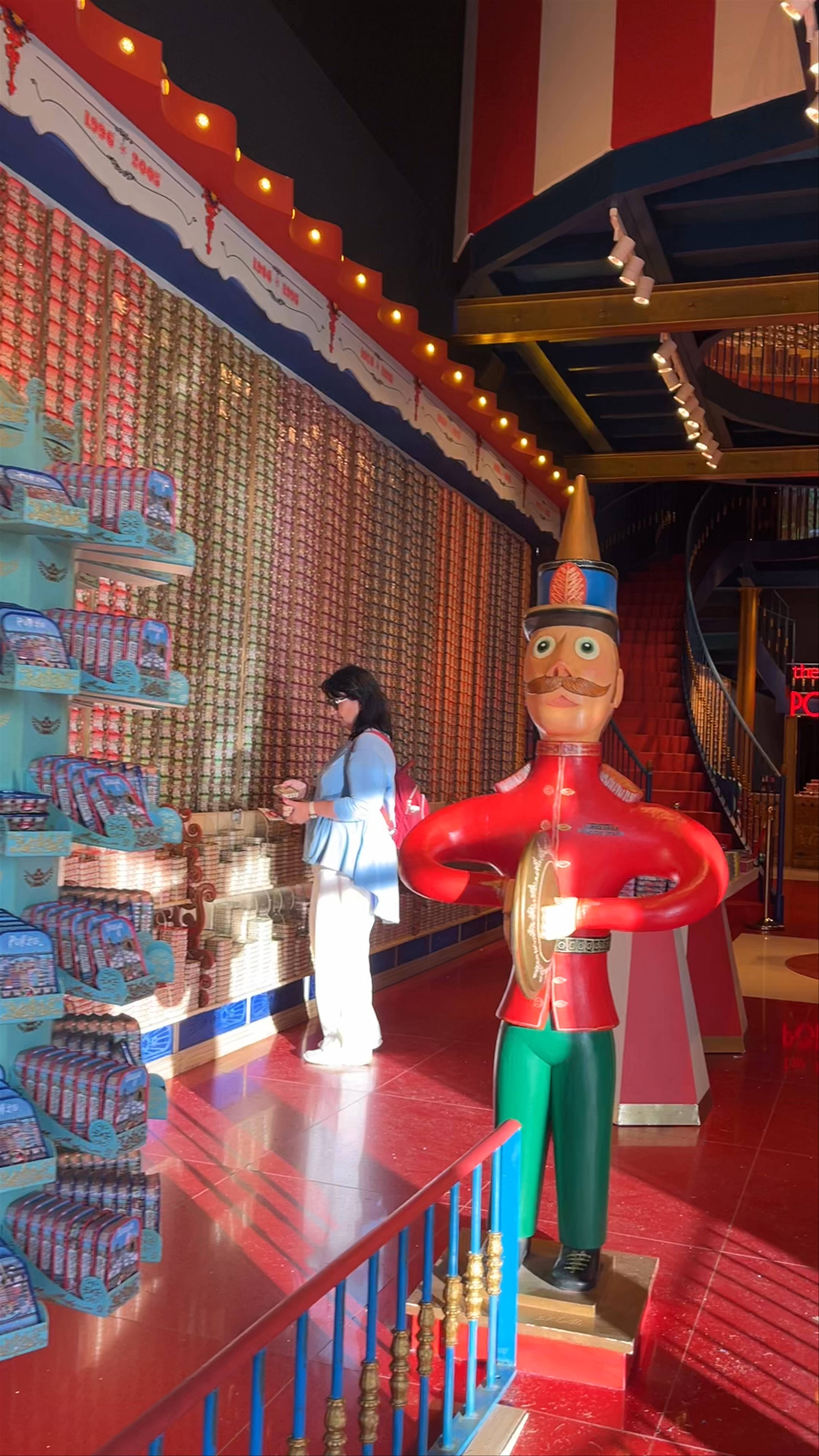 The Fantastic World of Portuguese Sardine: Vibrant Retail Wonderland in Vila Nova de Gaia